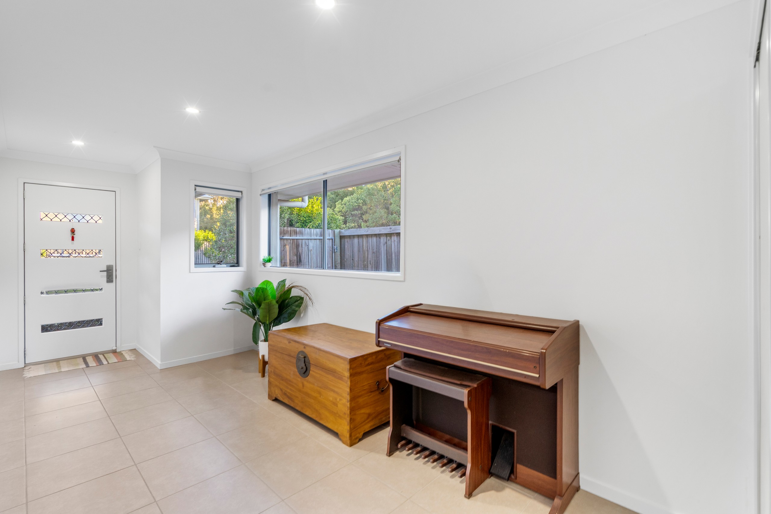 64 Stanicki Circuit, Bellbird Park, QLD 4300