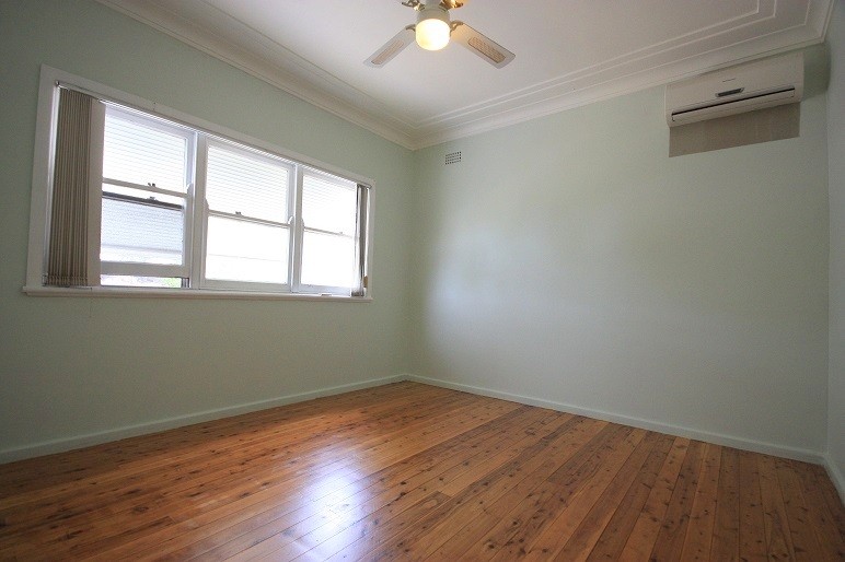 75 Bradbury Road, Campbelltown, NSW 2560