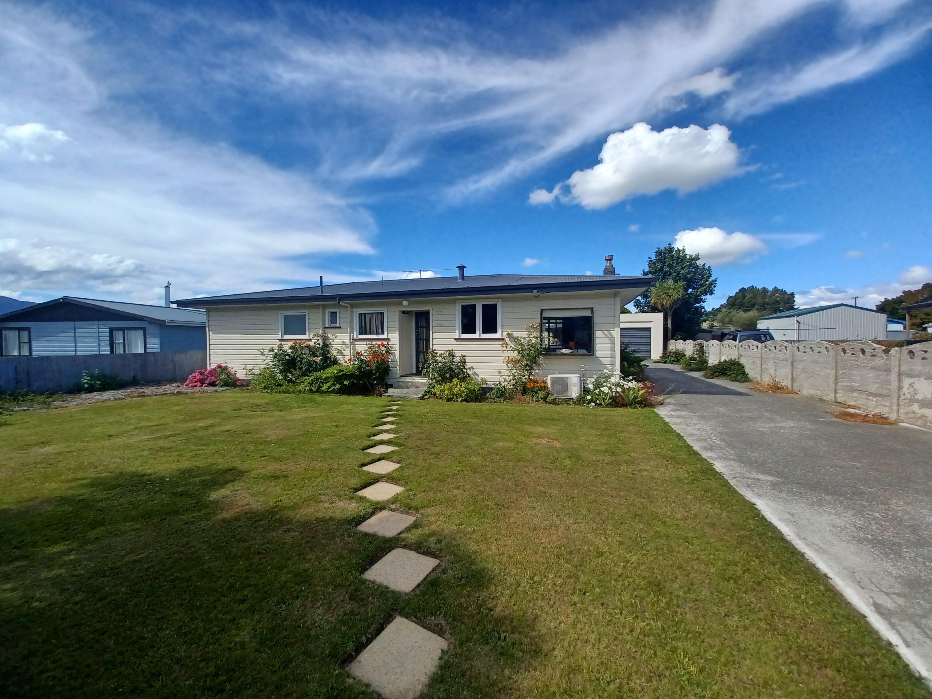 61 Mackinnon Loop, Te Anau, Southland District