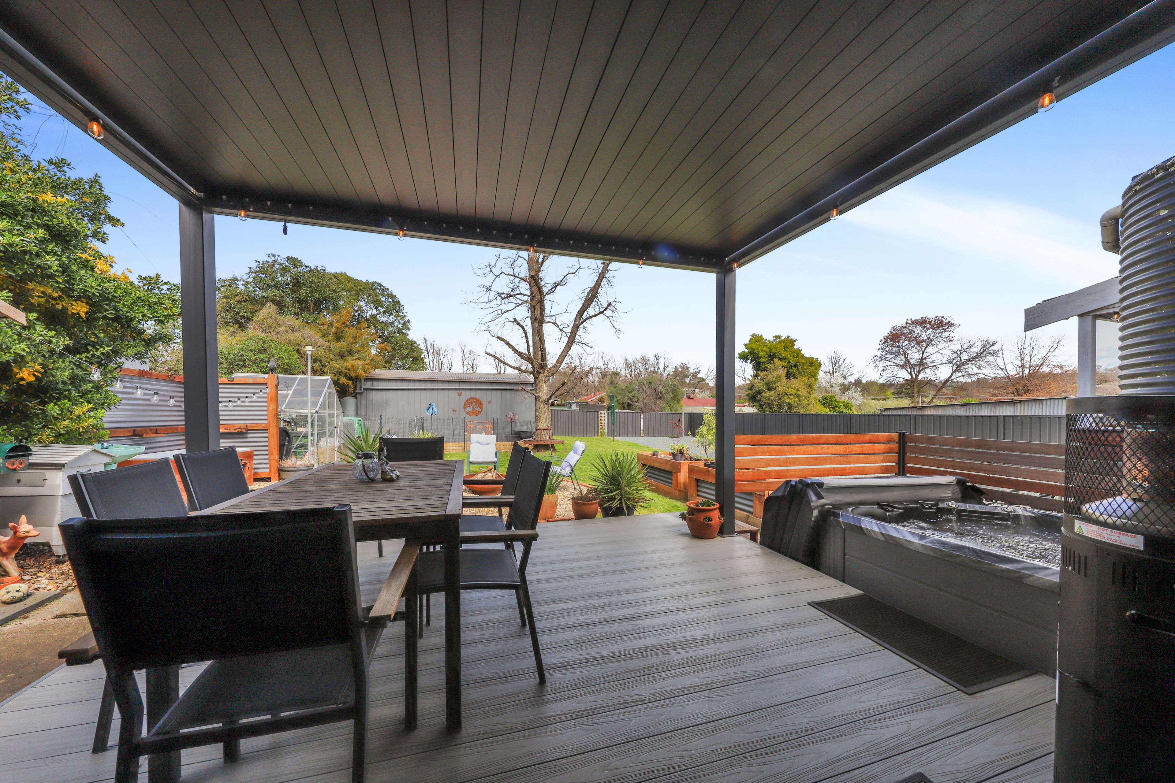 53 Lockhart Street — photo 14 of 19