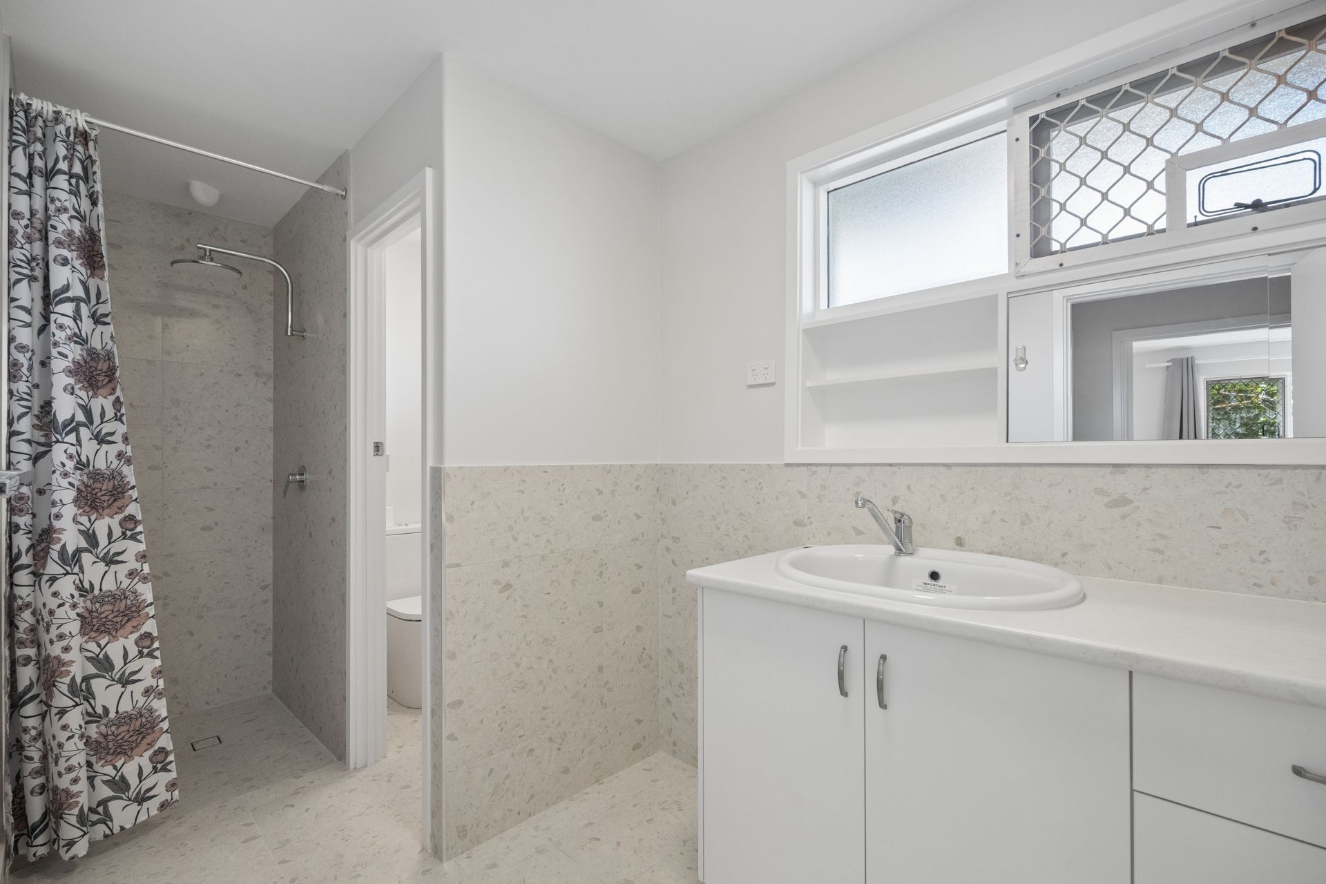 2/52 Sackville Terrace — photo 9 of 18