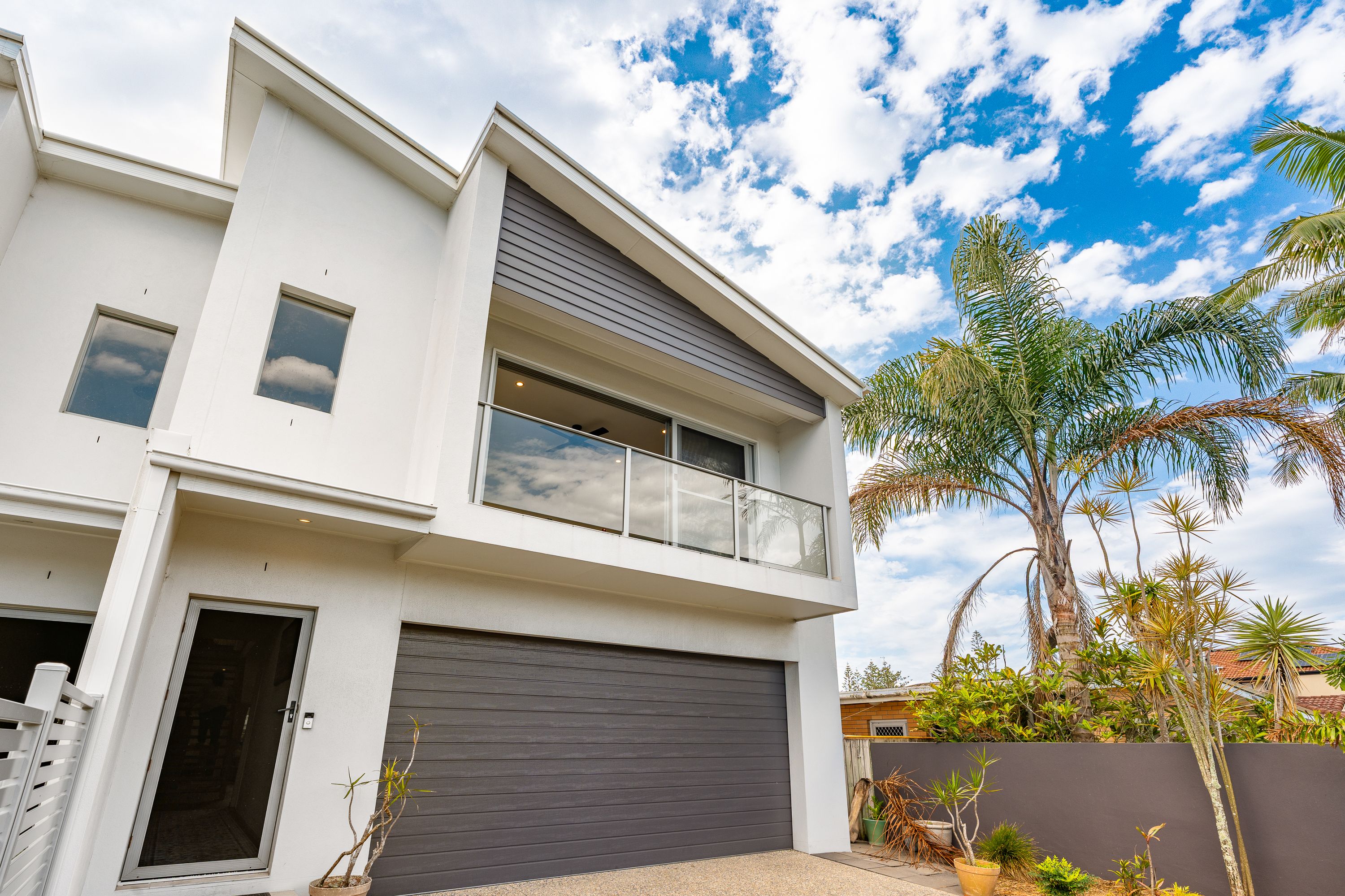2/37 Tallebudgera Drive — photo 26 of 28