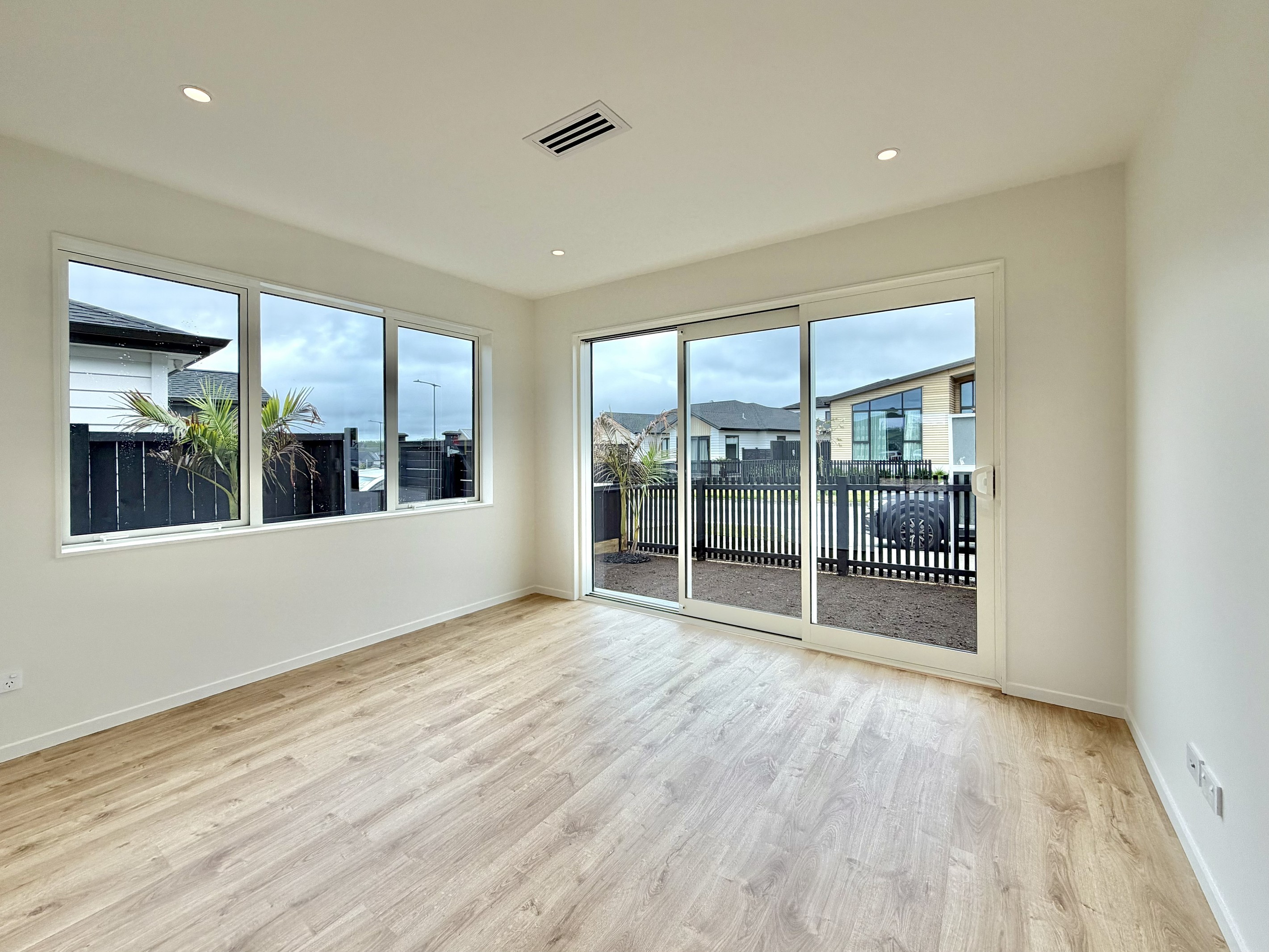 45 Tipu Crescent, Milldale, Rodney