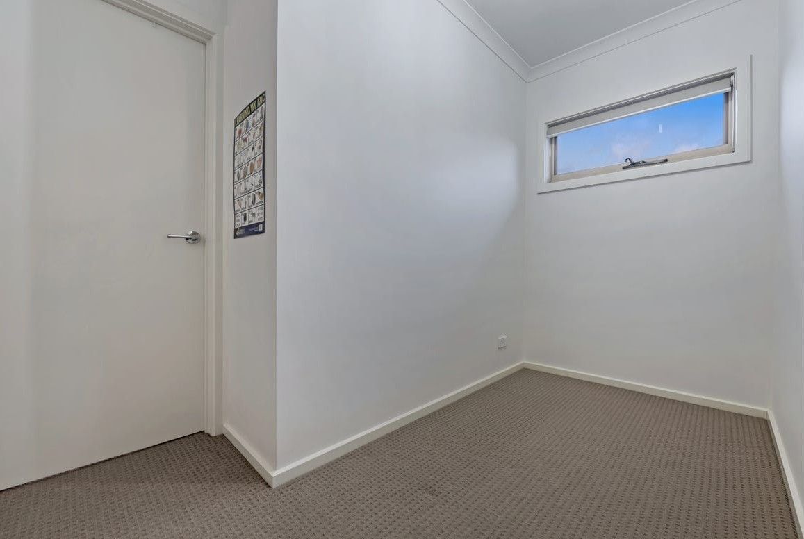 18 Ryrie Grove — photo 4 of 12