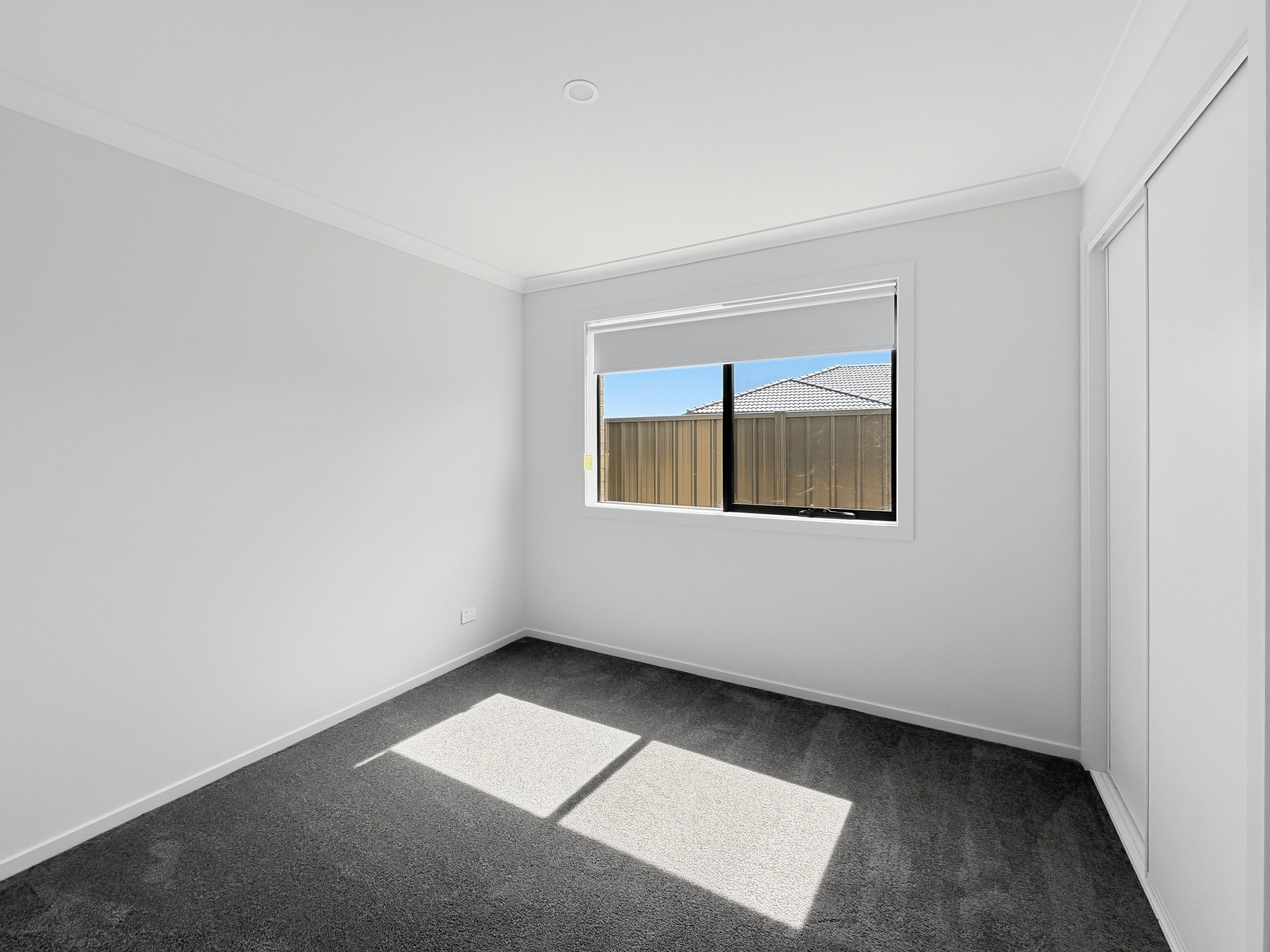 10 Kookaburra Street — photo 10 of 11