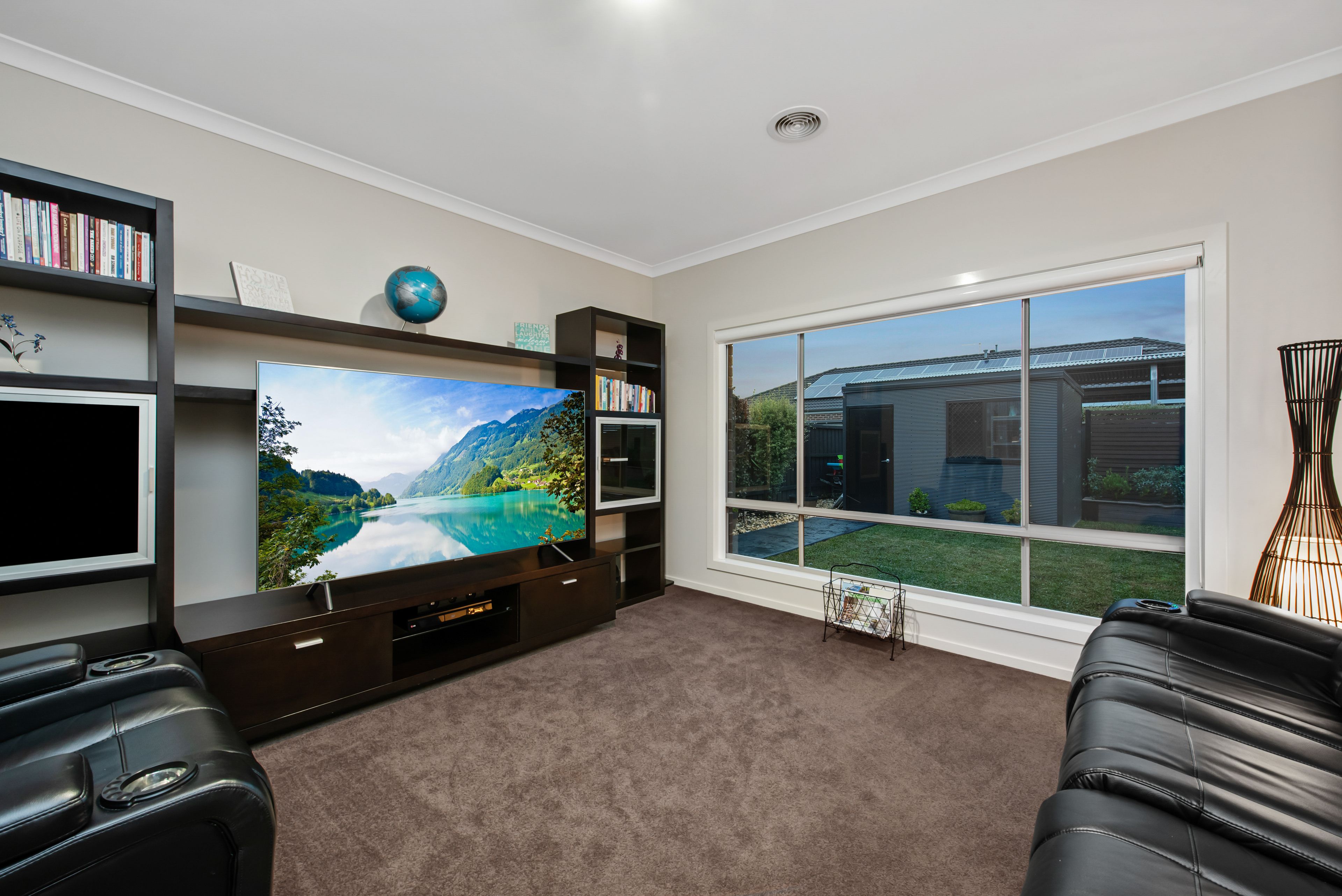 24 Hull Crescent, Pakenham, VIC 3810