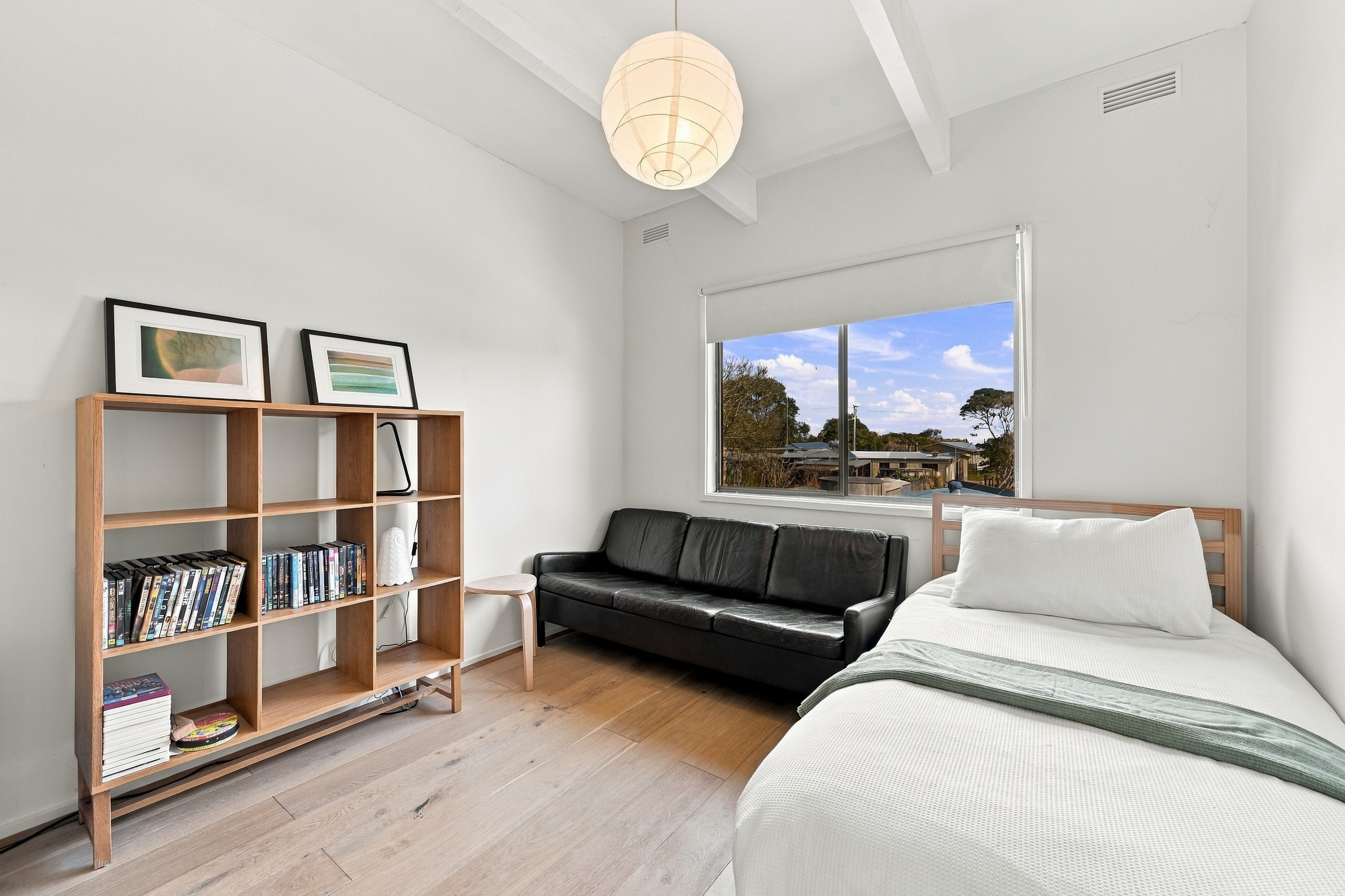 109 Acacia Road — photo 14 of 20