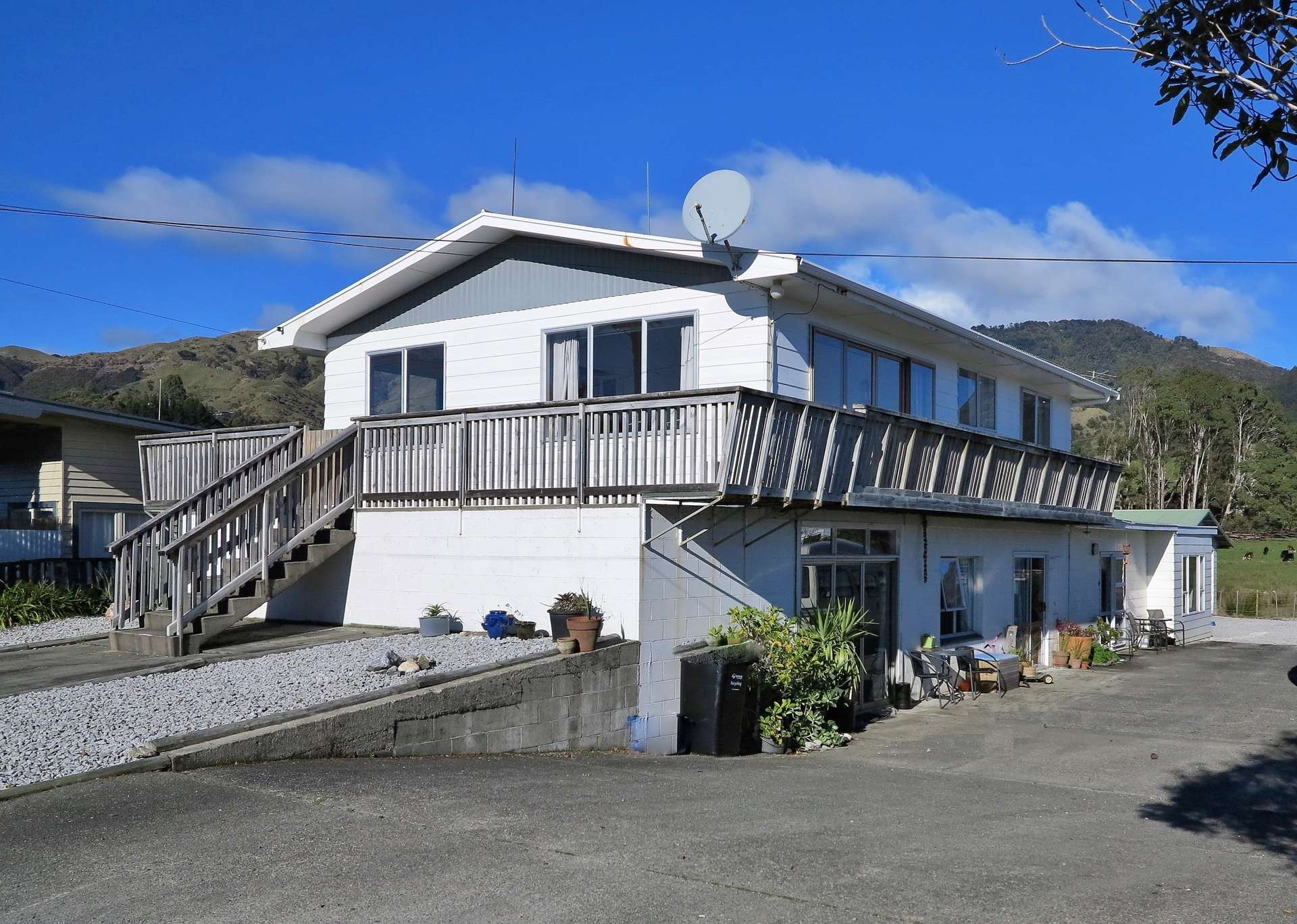 1/754 Abel Tasman Drive, Pohara photo 2