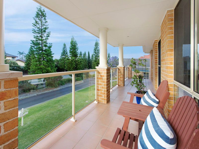 16 Cove Boulevard, Shell Cove, NSW 2529