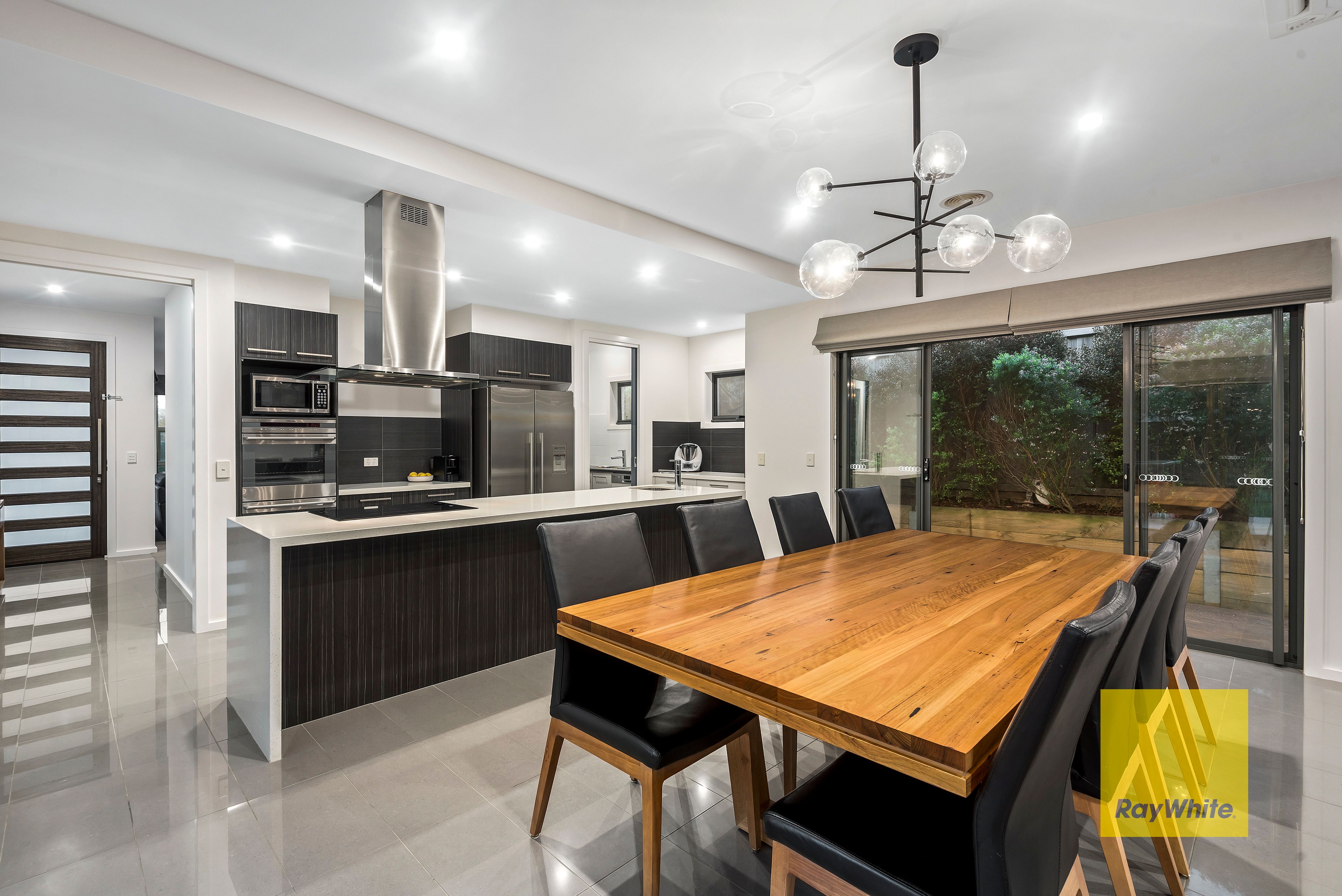 21 Grantham Drive, Highton, VIC 3216
