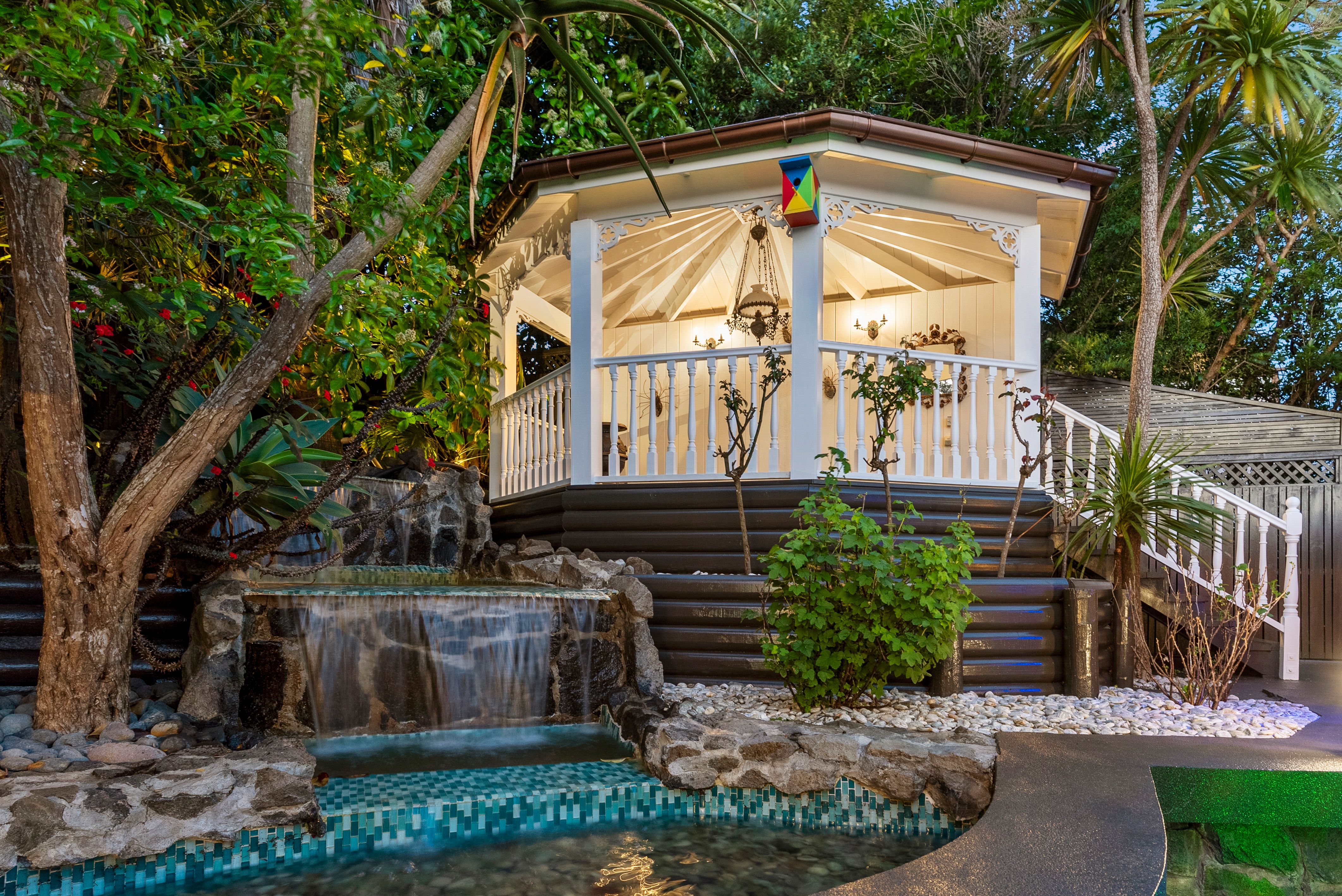 36 Glen Vista Place, Glenfield, North Shore City