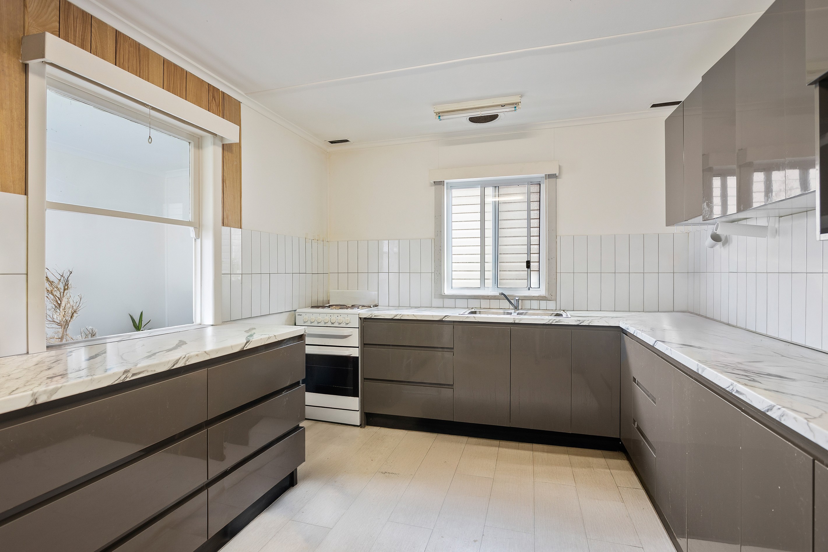 49 Barina Avenue, Lake Heights, NSW 2502