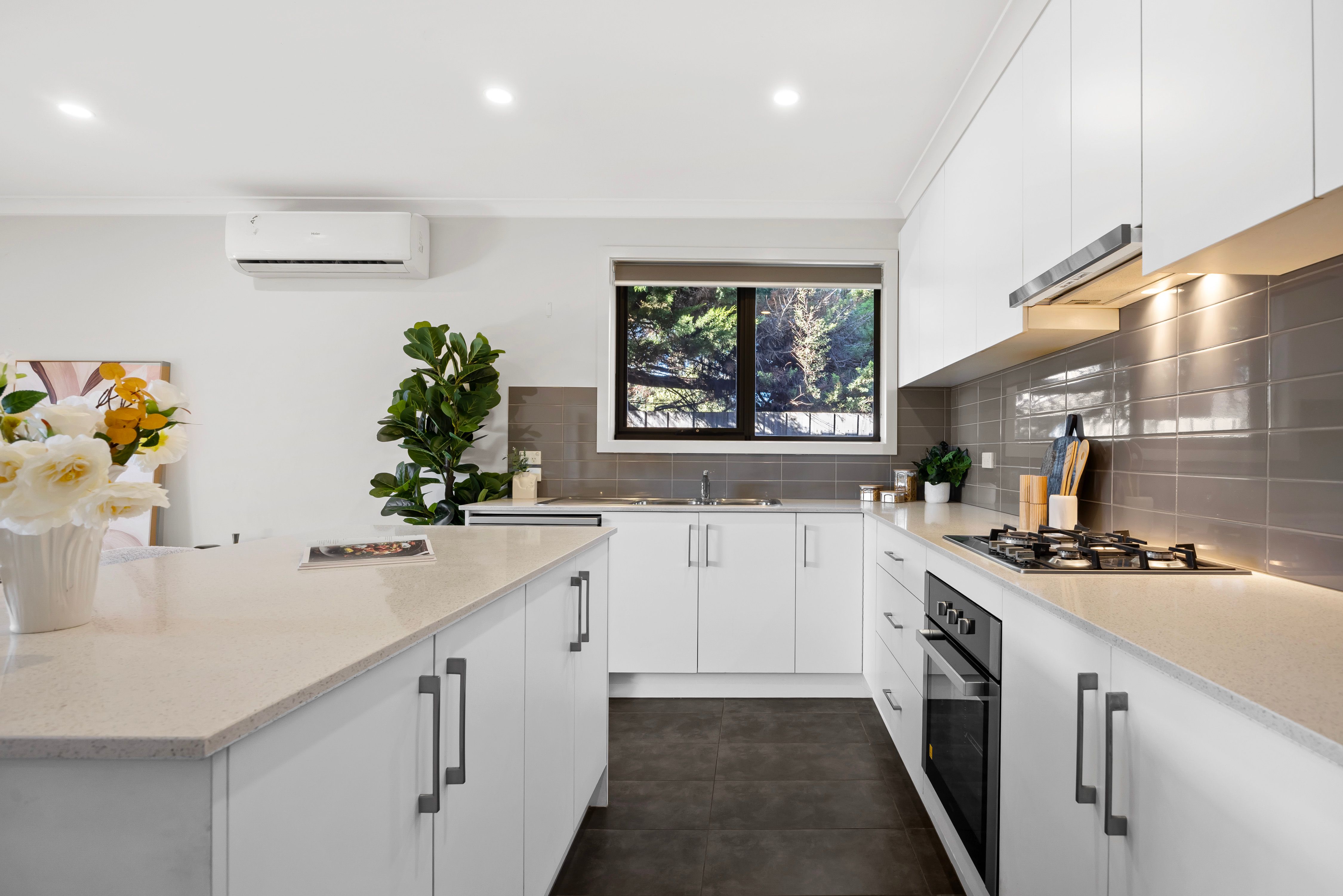 2/6 Mullock Road — photo 3 of 15