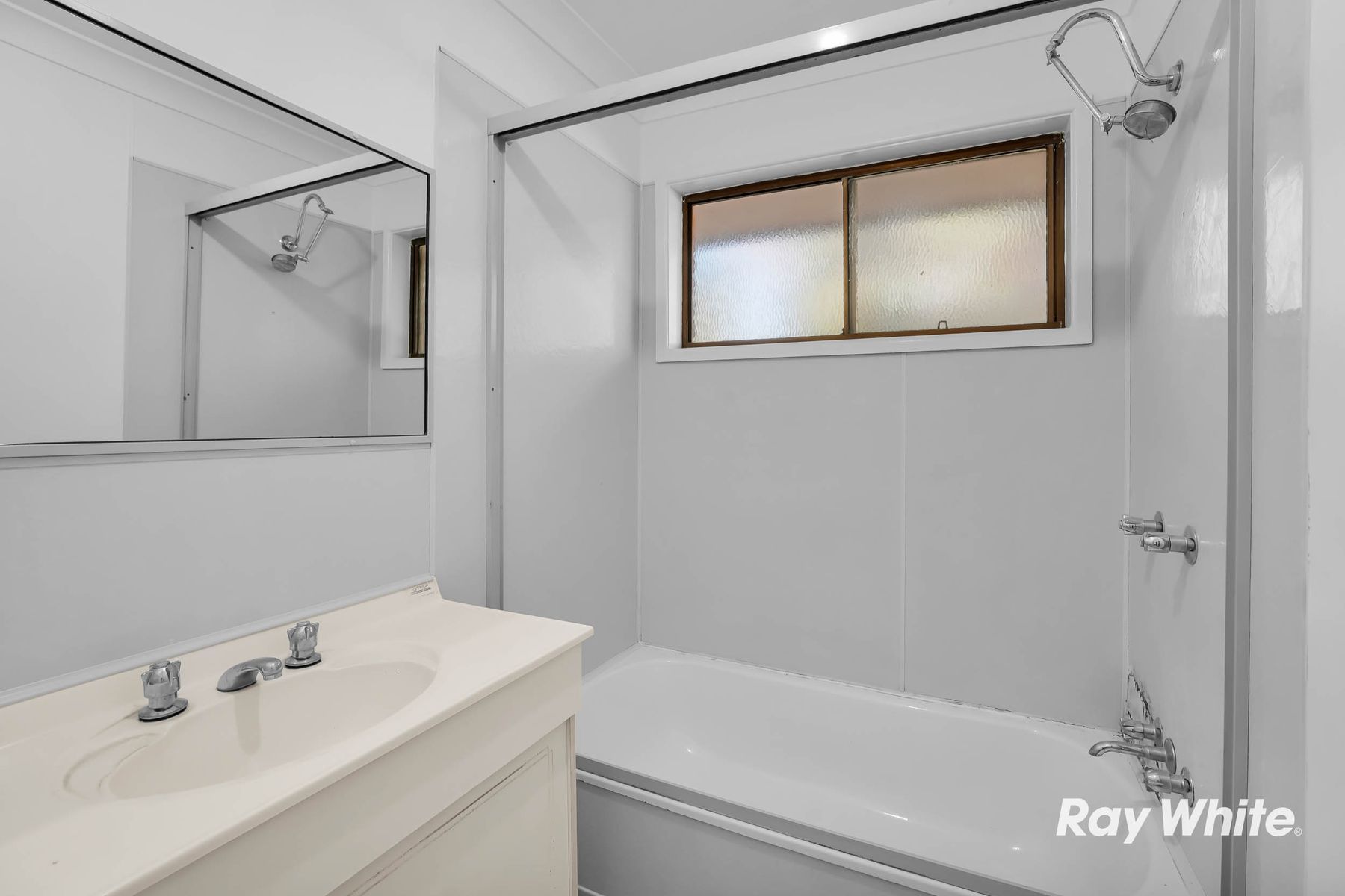 2/52 Naomai Street — photo 7 of 11