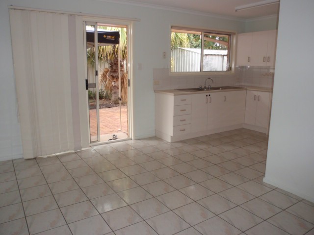 18 Eubar Place, Emerald, QLD 4720