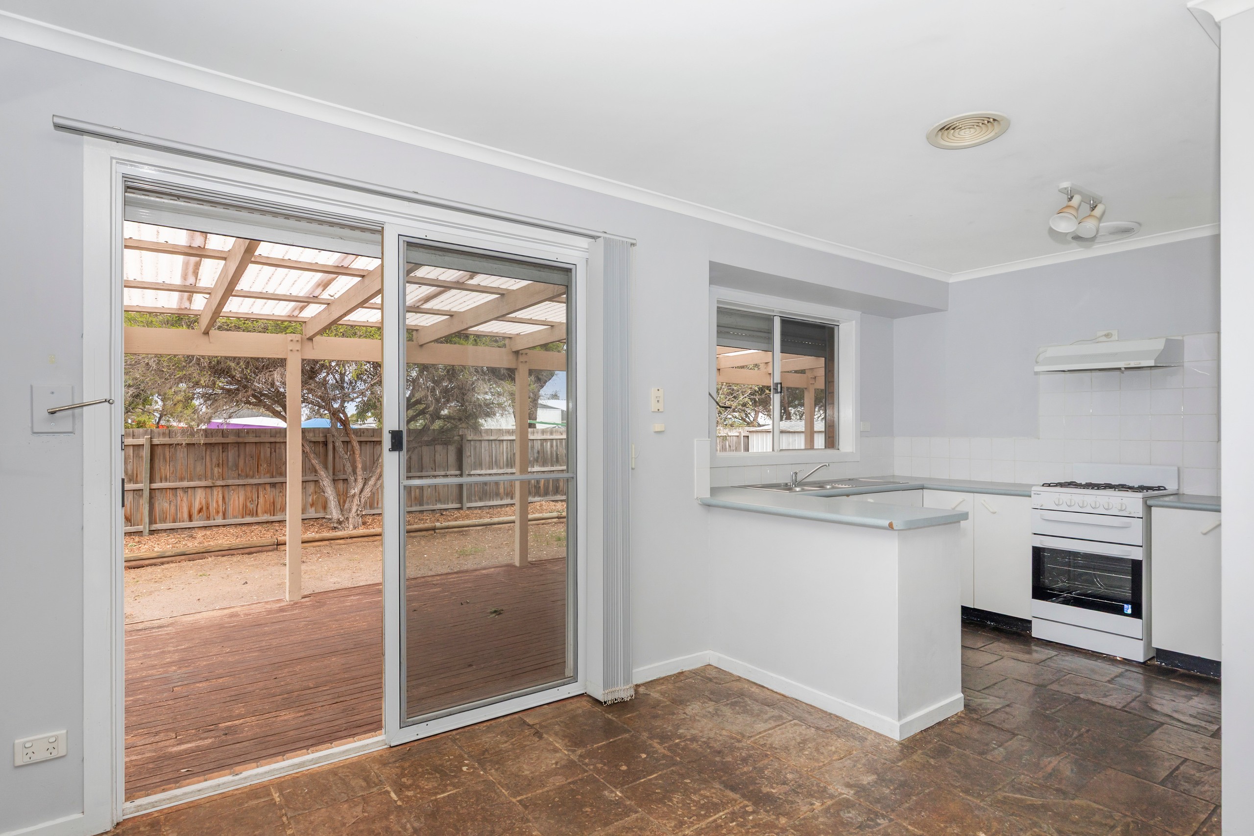 5 Julie Court, Sunshine North, VIC 3020