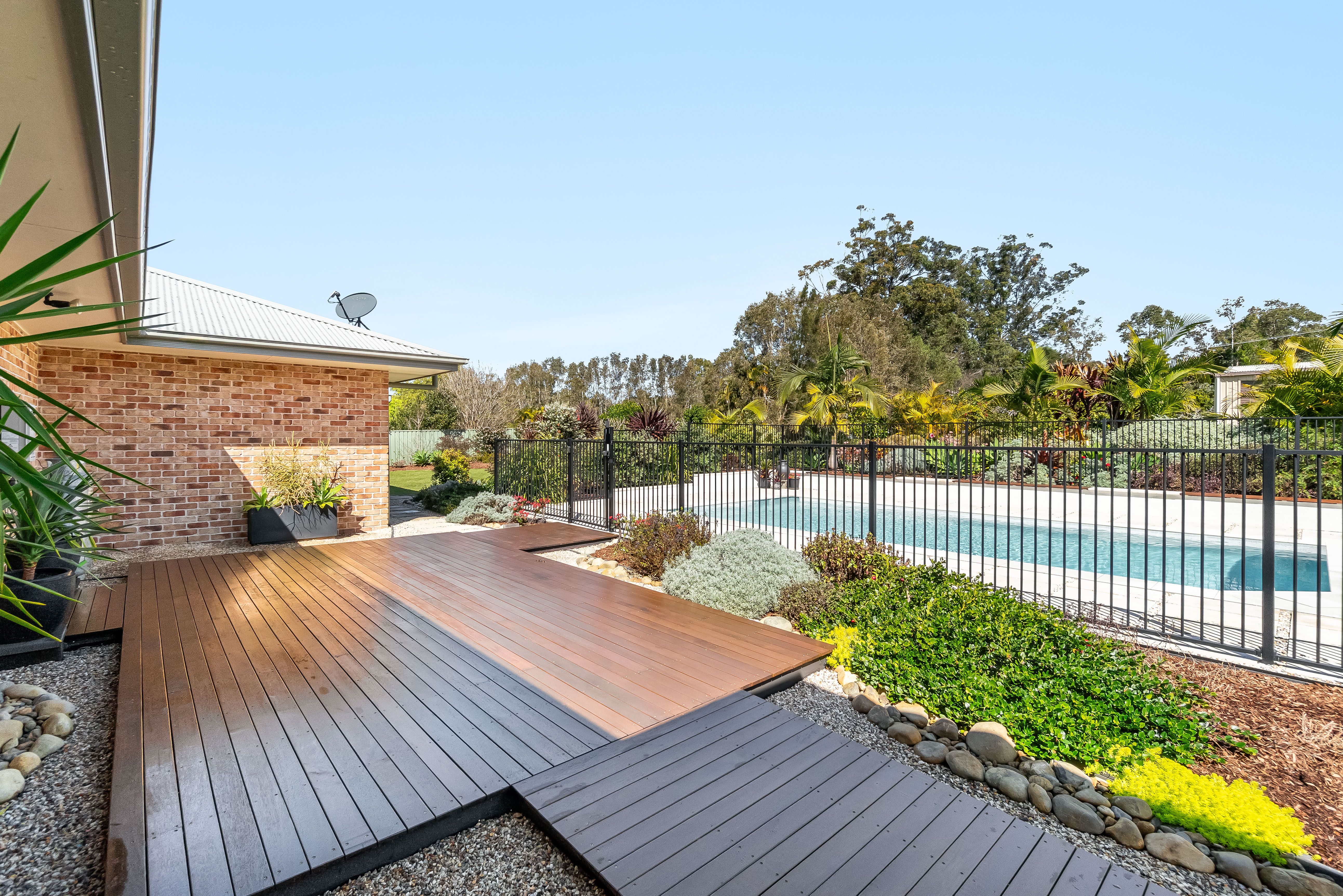 11 Parklands Drive — photo 16 of 22