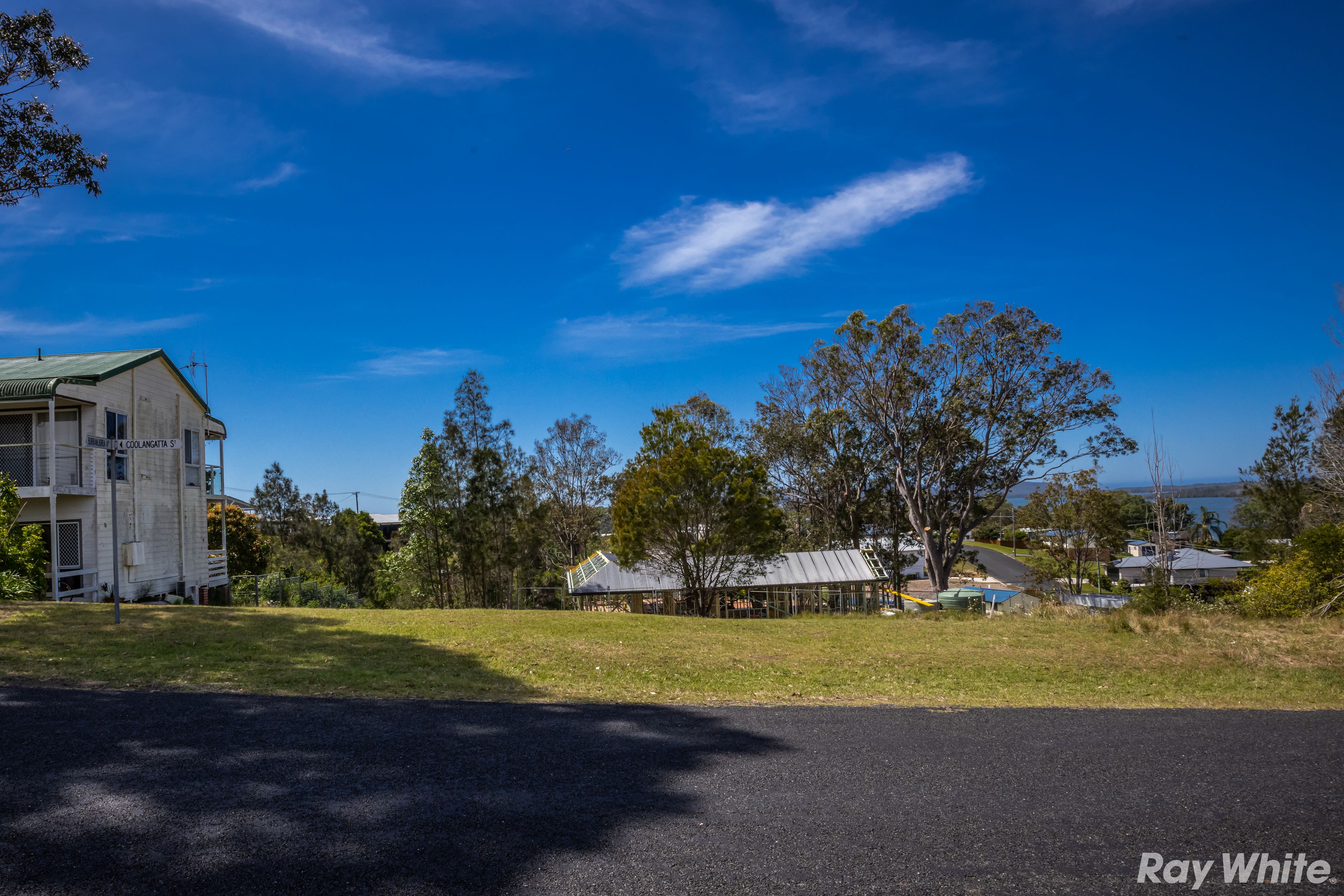 16 Coolangatta Street — photo 3 of 5