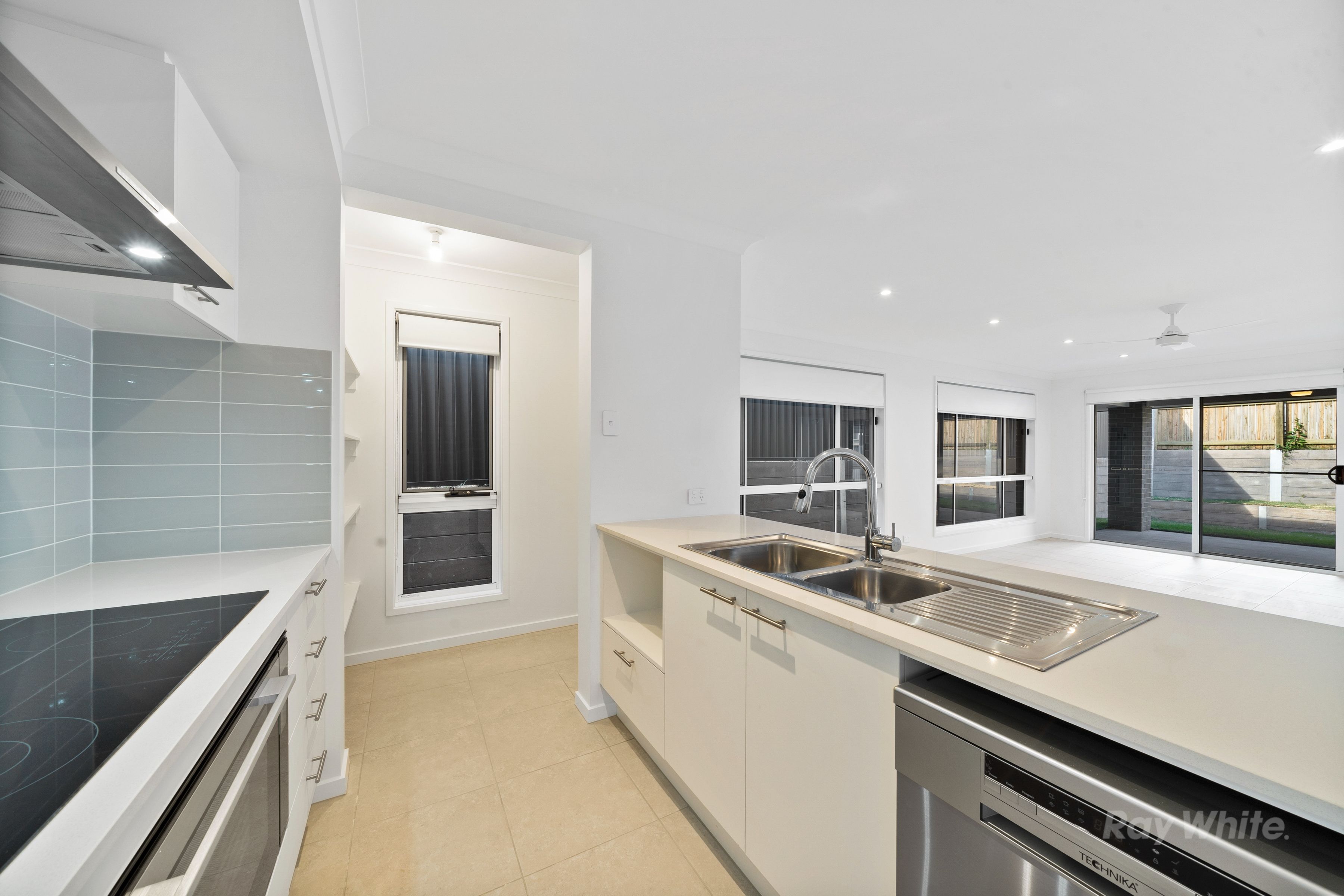 11 Wallaman Street, South Ripley, QLD 4306