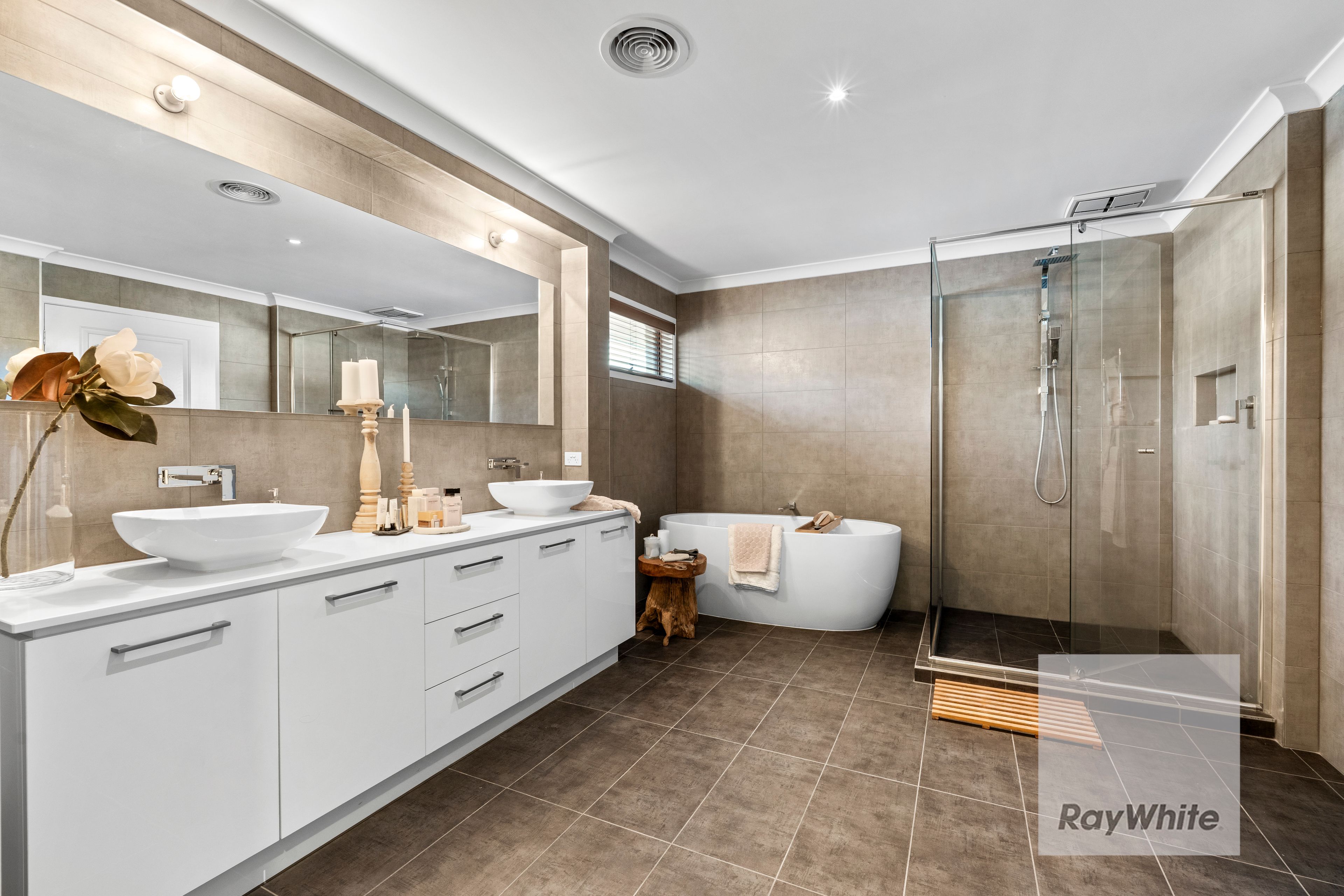 16 Waterview Drive — photo 12 of 20