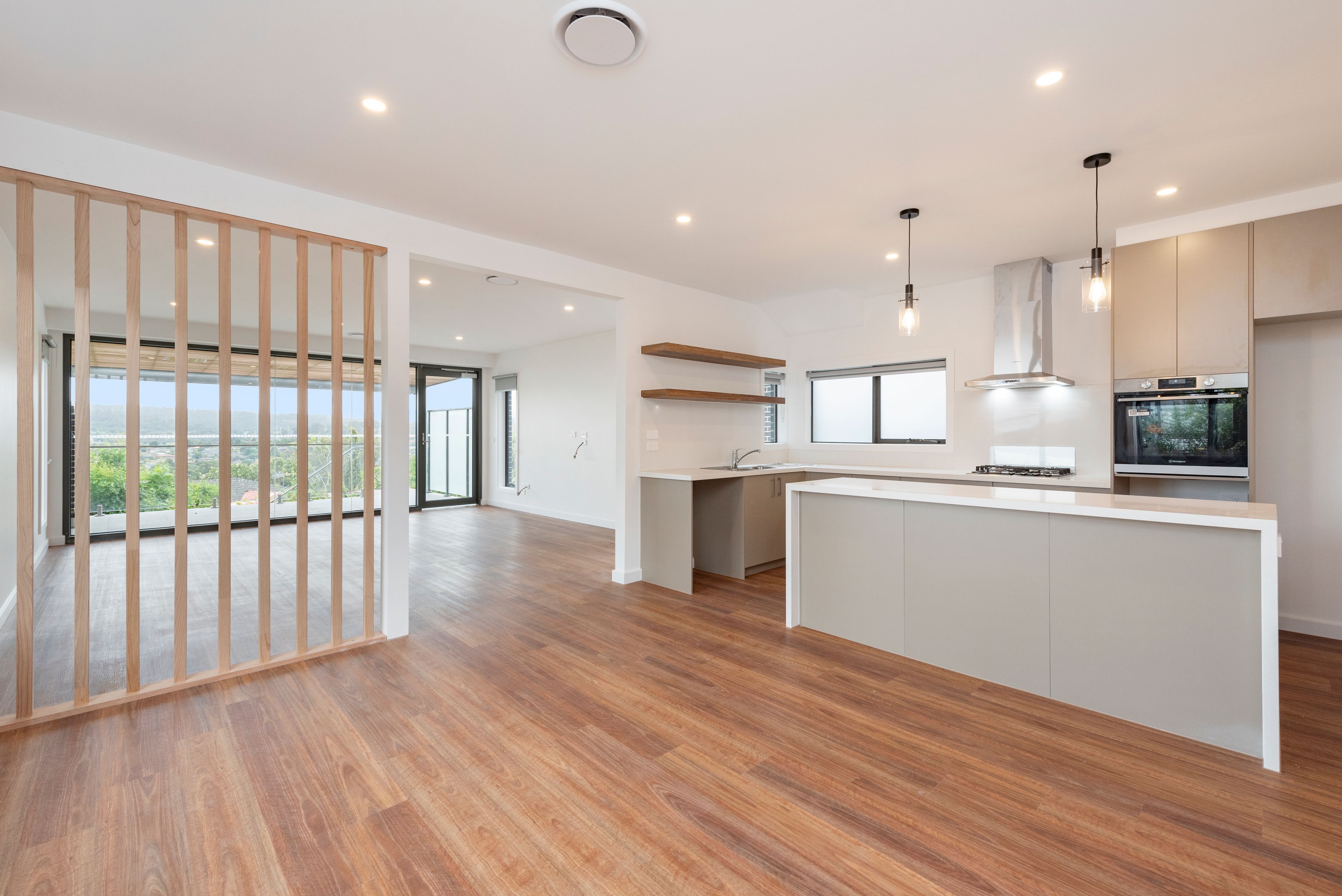 13a Monteith Crescent — photo 3 of 11