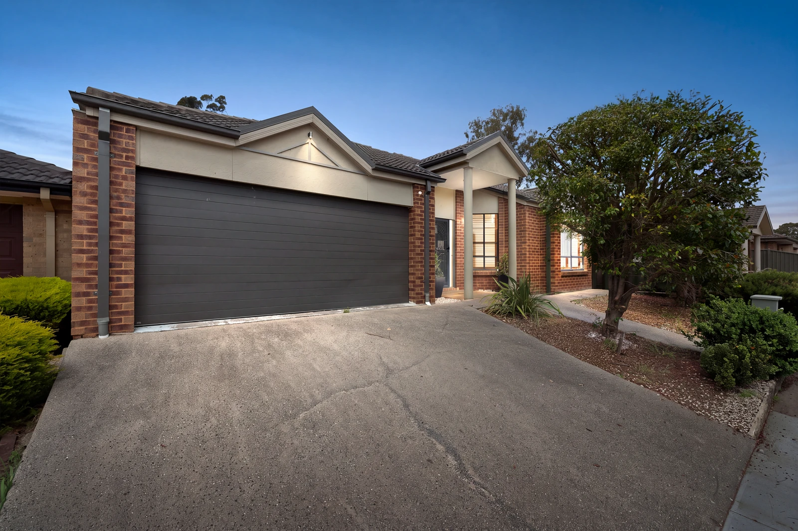 2 Grange Drive, South Morang, VIC 3752