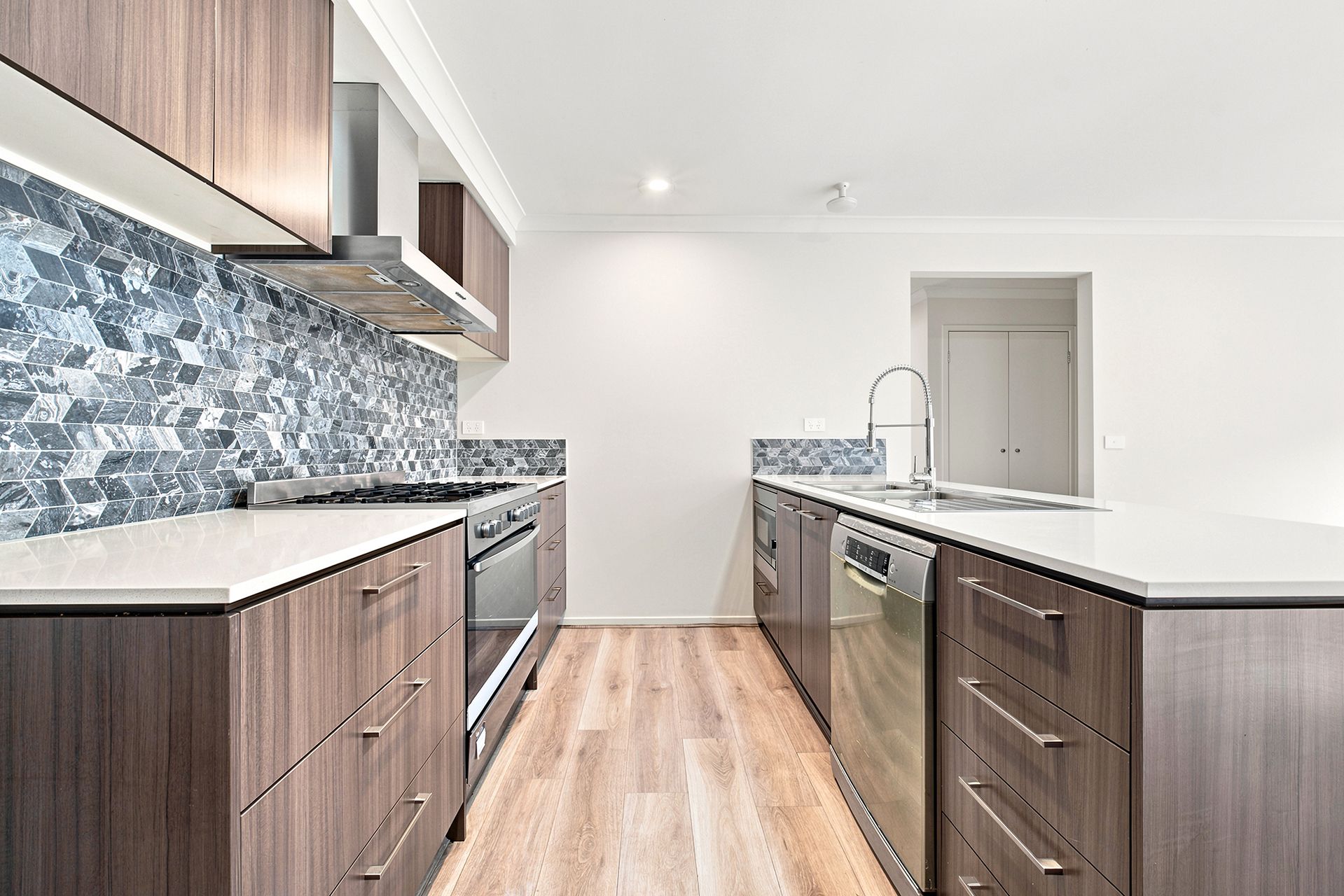 21 Biferno Crescent, Cranbourne East, VIC 3977