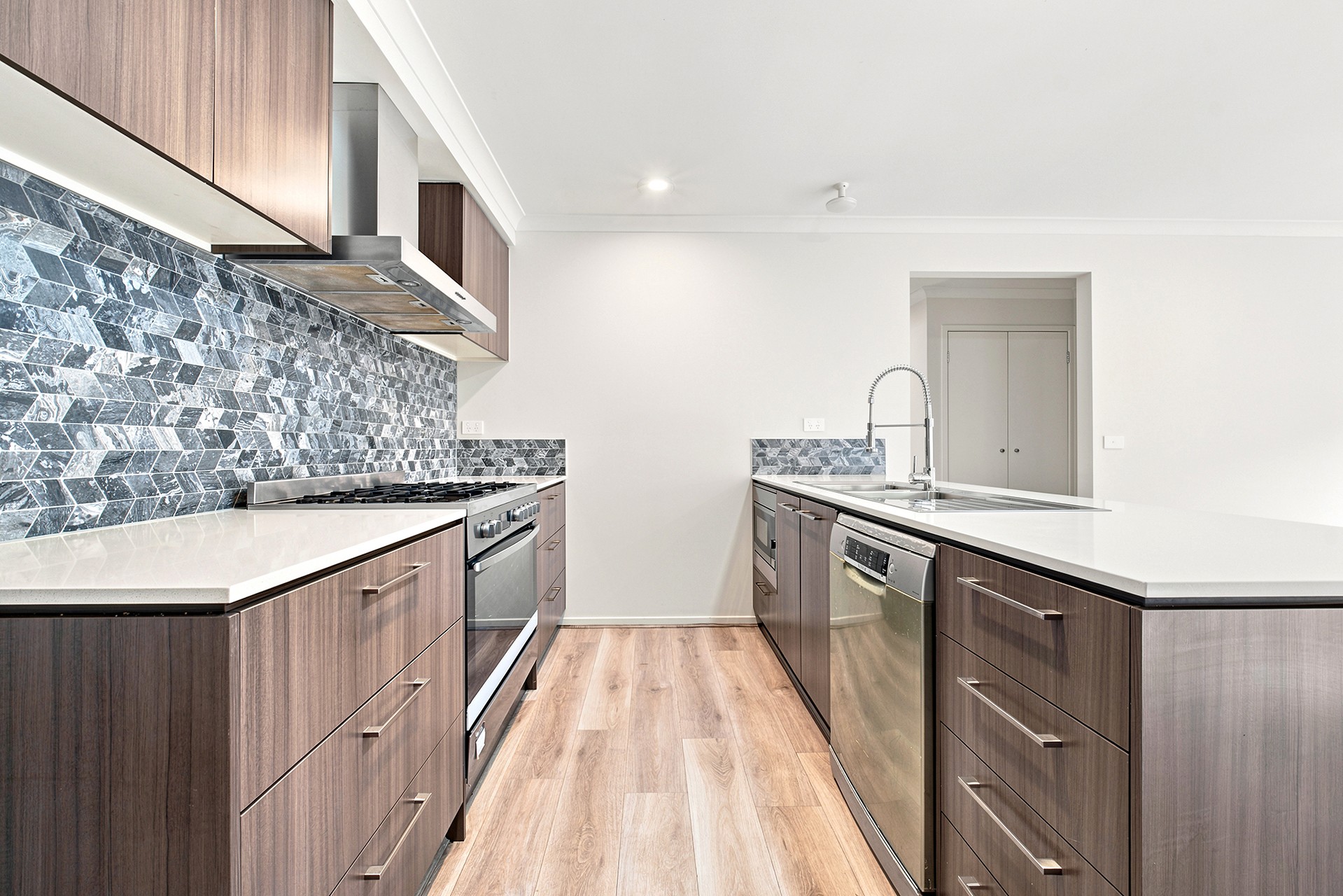 21 Biferno Crescent, Cranbourne East, VIC 3977