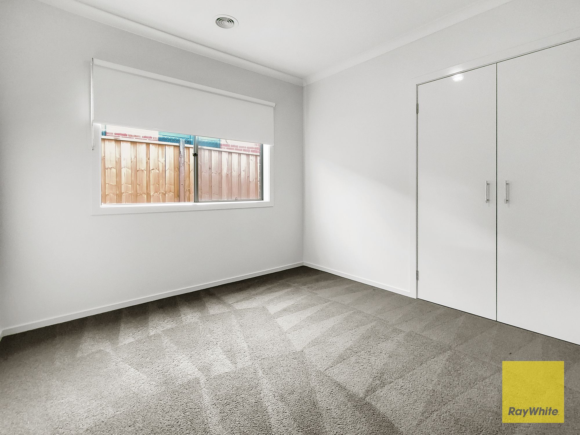 32 Rosette Crescent — photo 14 of 25