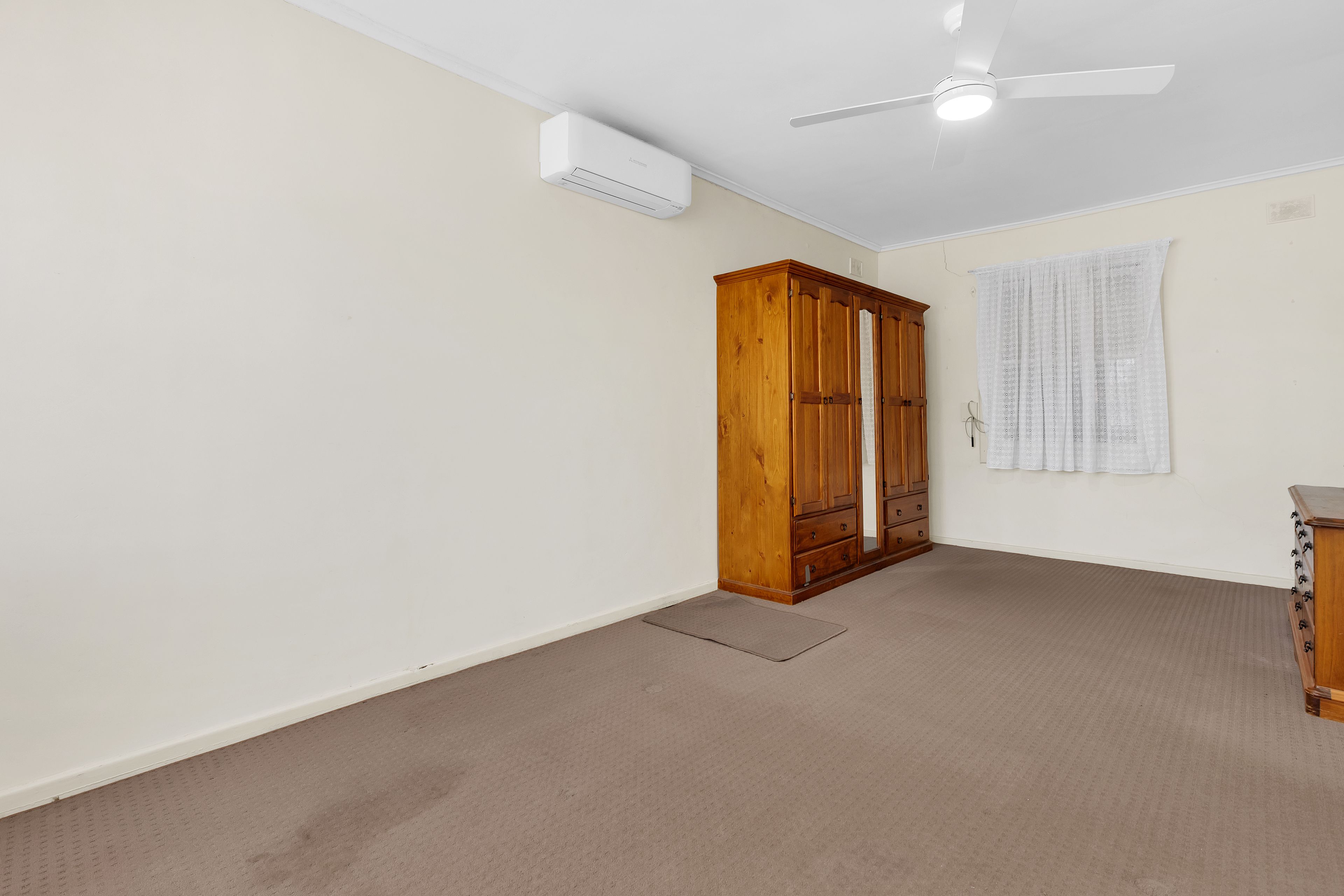 54 Peachey Road — photo 14 of 28