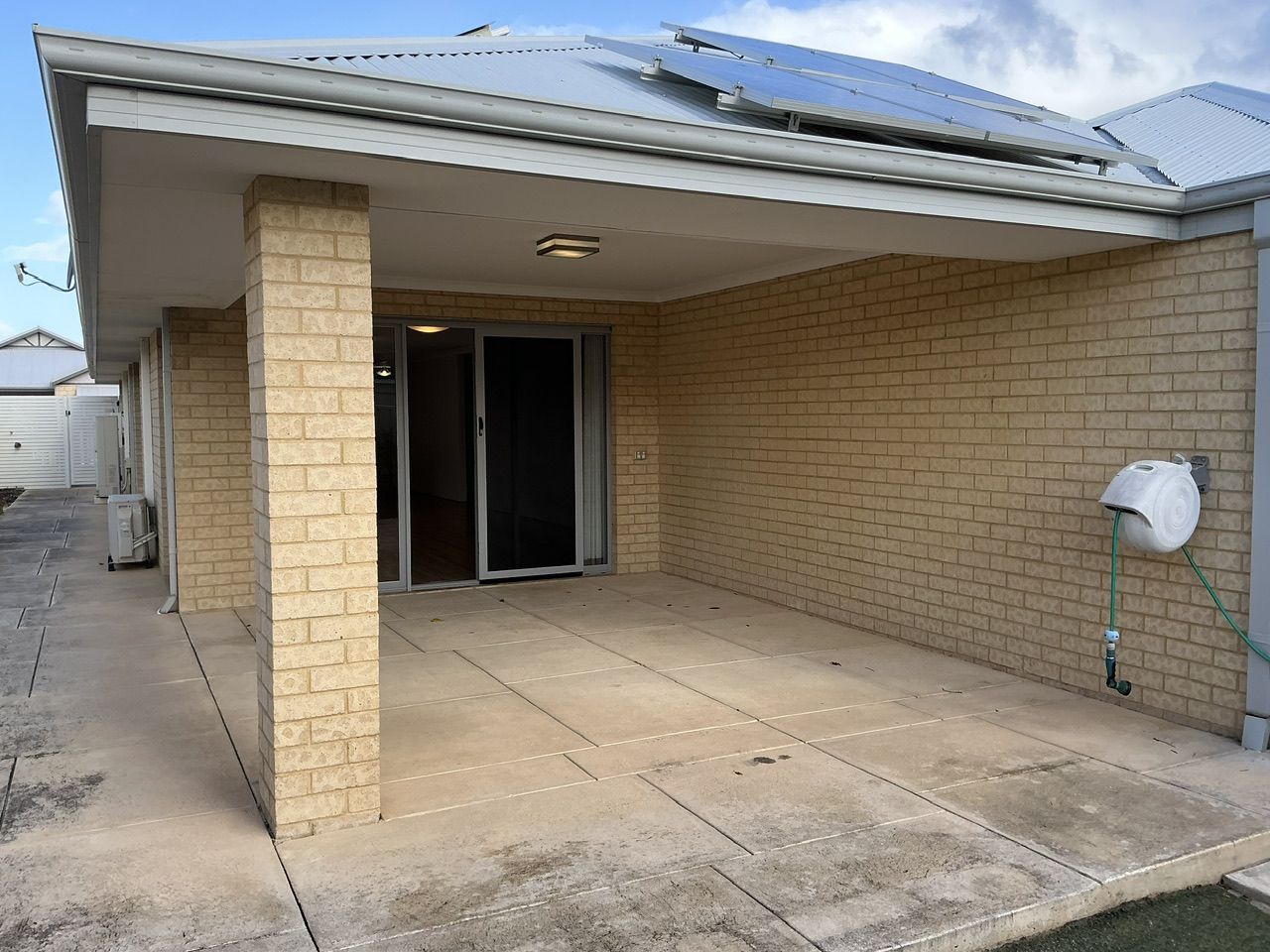 FANTASTIC INVESTMENT OPPRTUNITY IN PERFECT LOCATION — photo 15 of 17