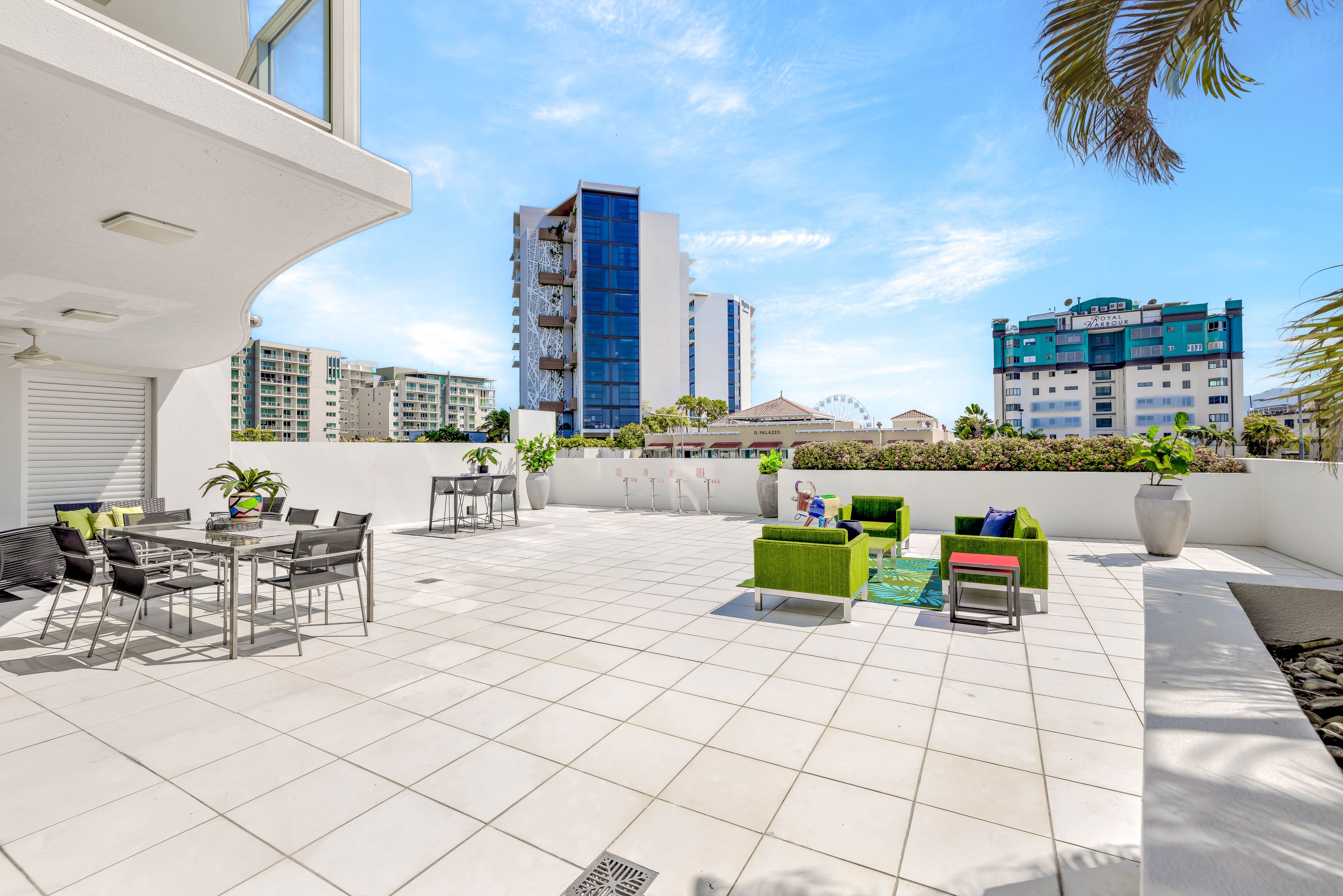 402/141-143 Abbott Street, Cairns City, QLD 4870