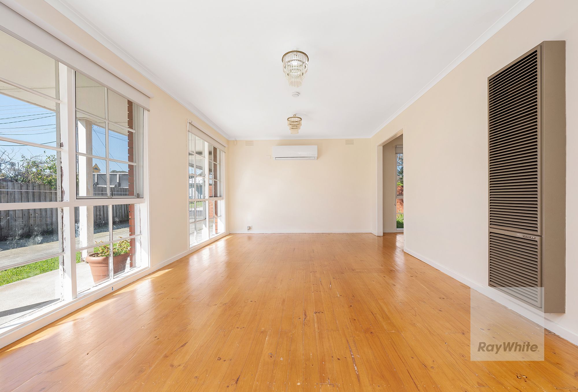 7 Lloyd Street — photo 3 of 7