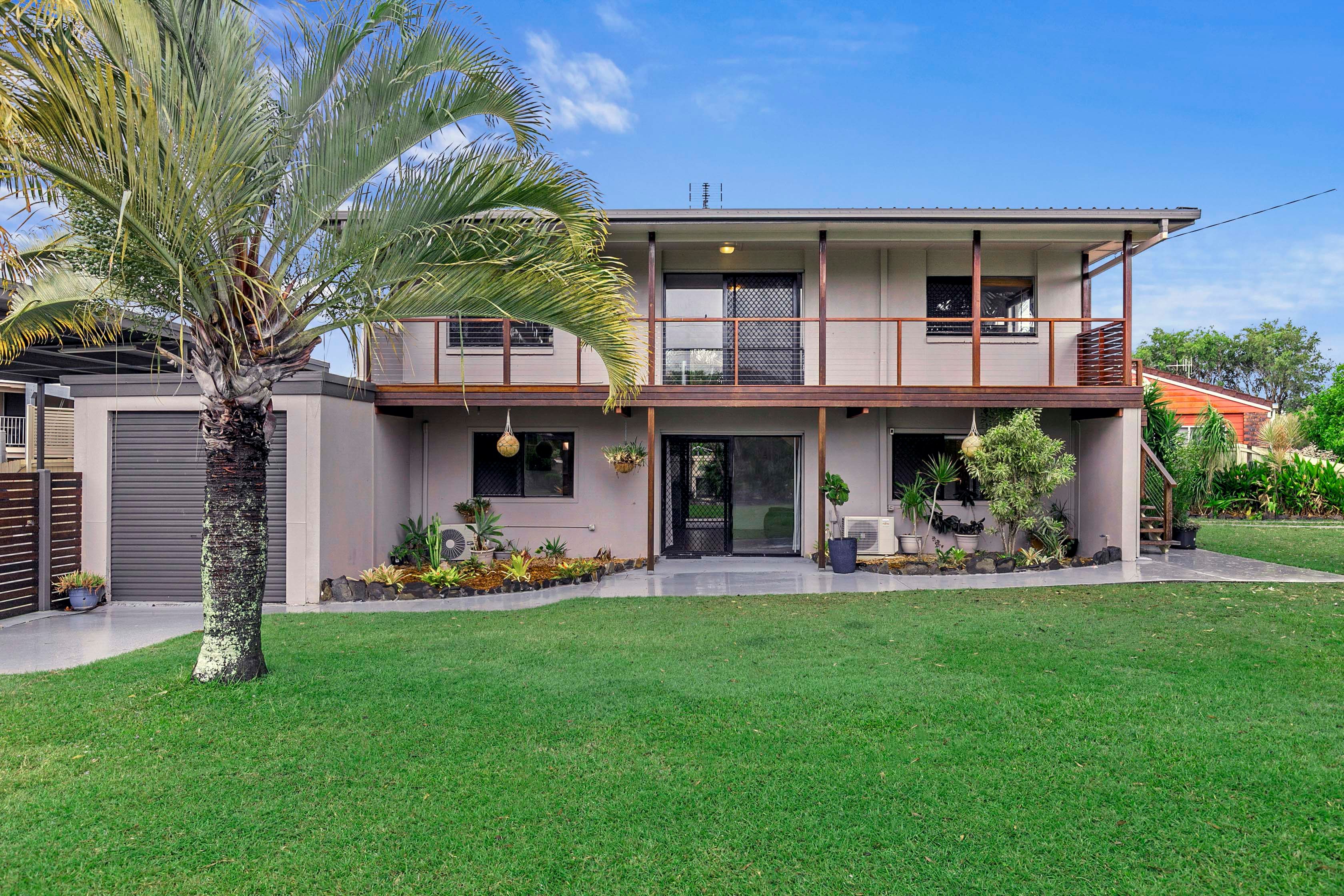 1 Kurrajong Crescent, Point Vernon, QLD 4655