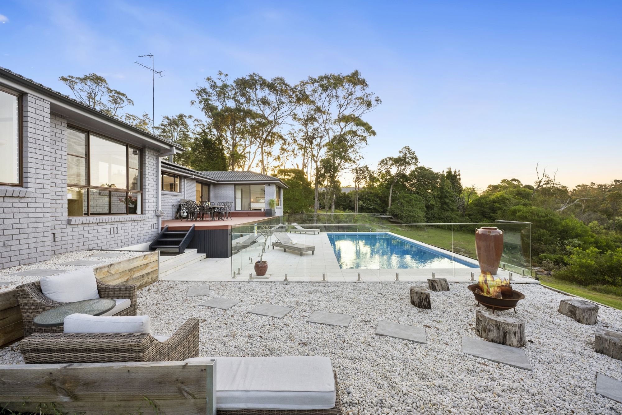 4 Elaine Place, Middle Dural NSW 2158
