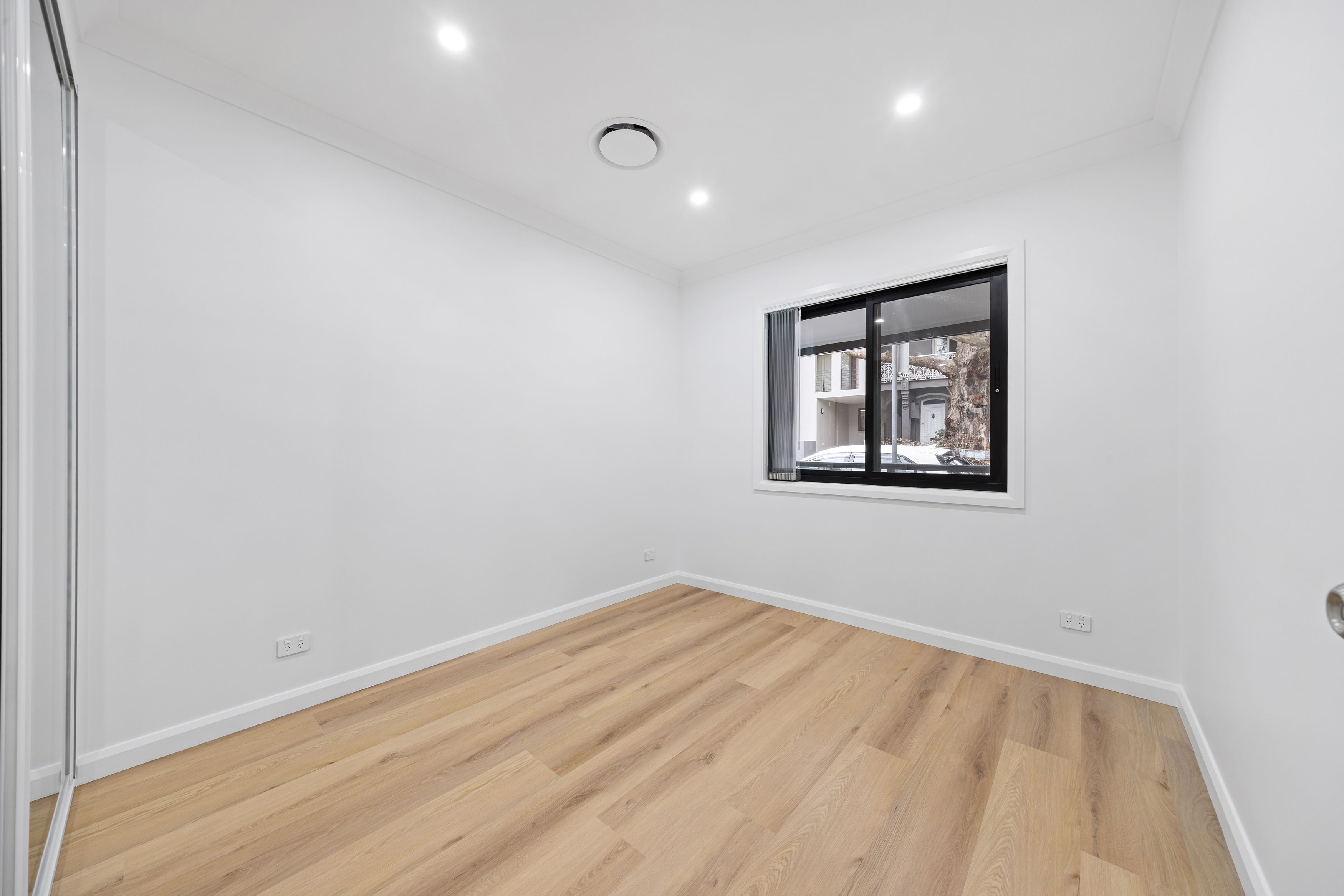 13 John Street — photo 5 of 7