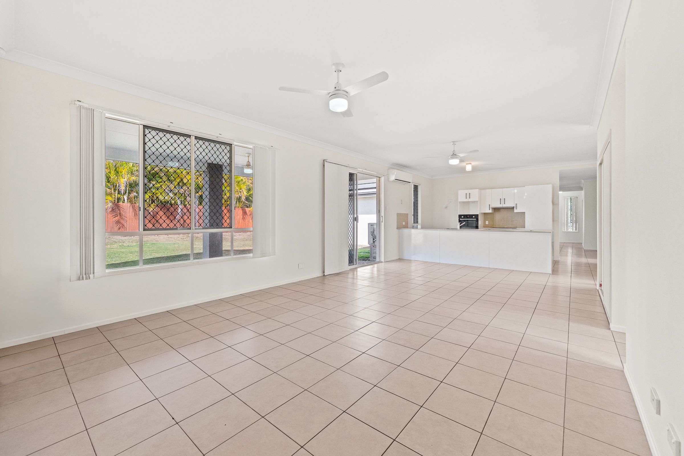 16 Iris Court — photo 5 of 20