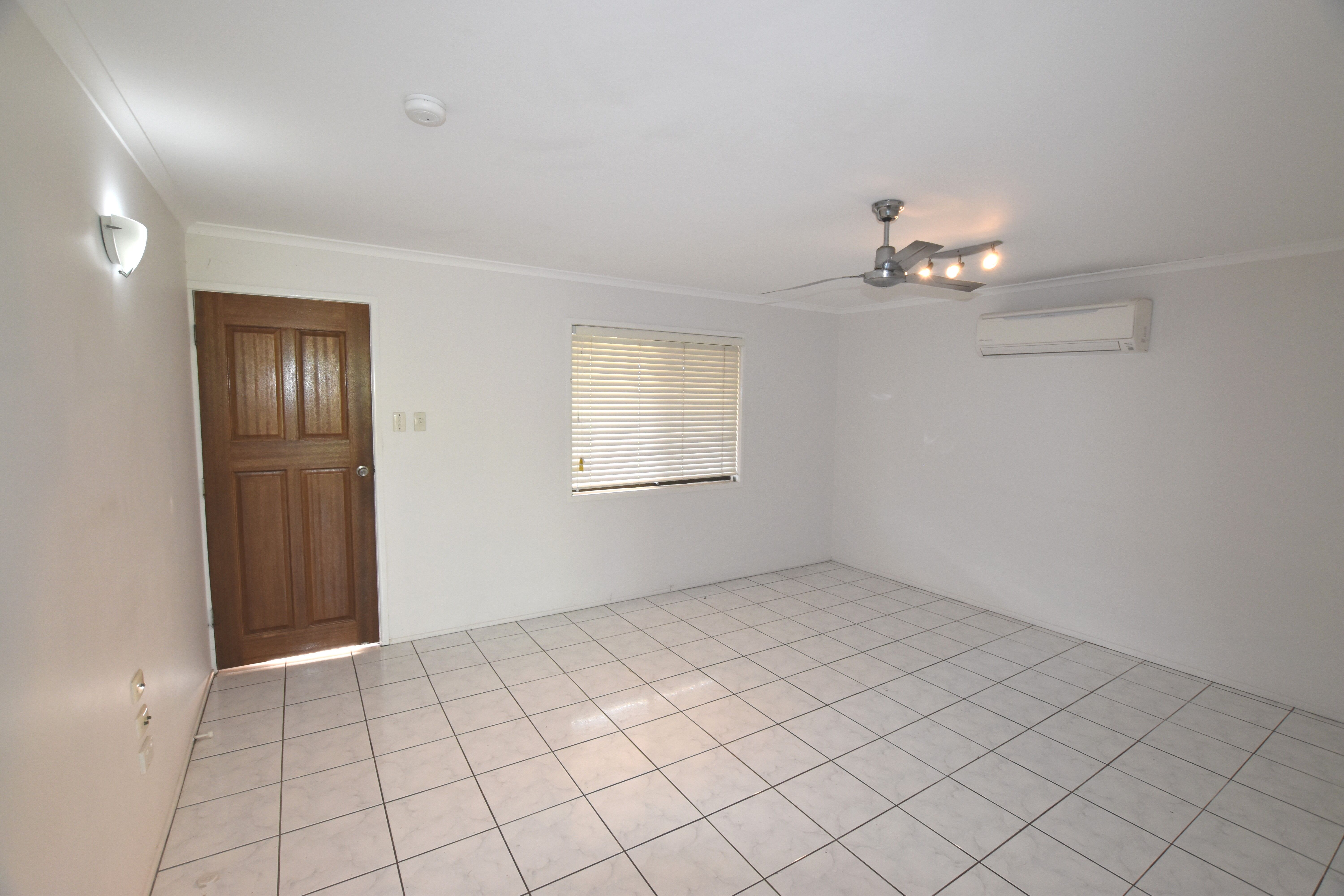 4 Mercedes Street, Clinton, QLD 4680