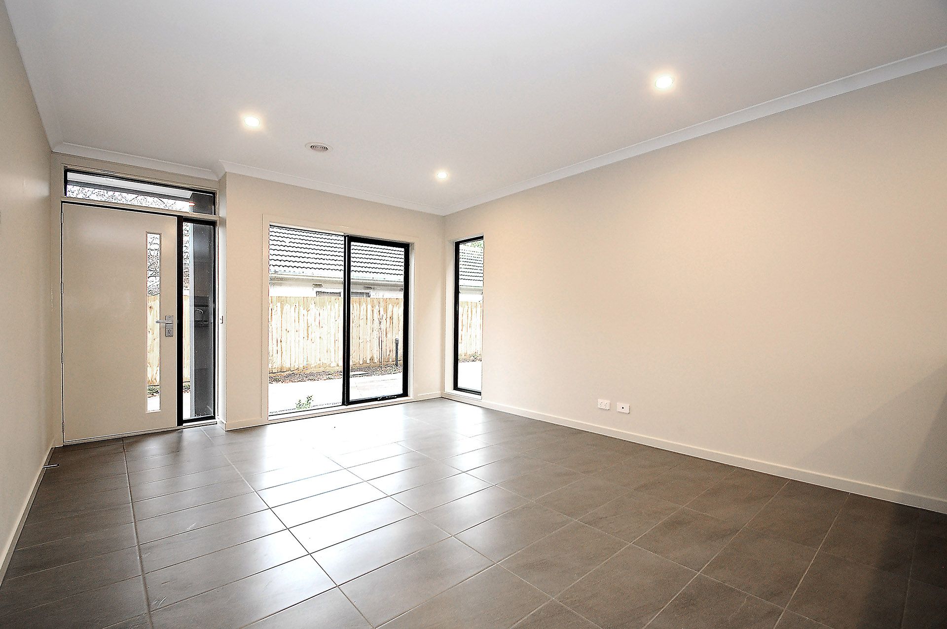 2/4 Gladwyn Avenue, Frankston, VIC 3199