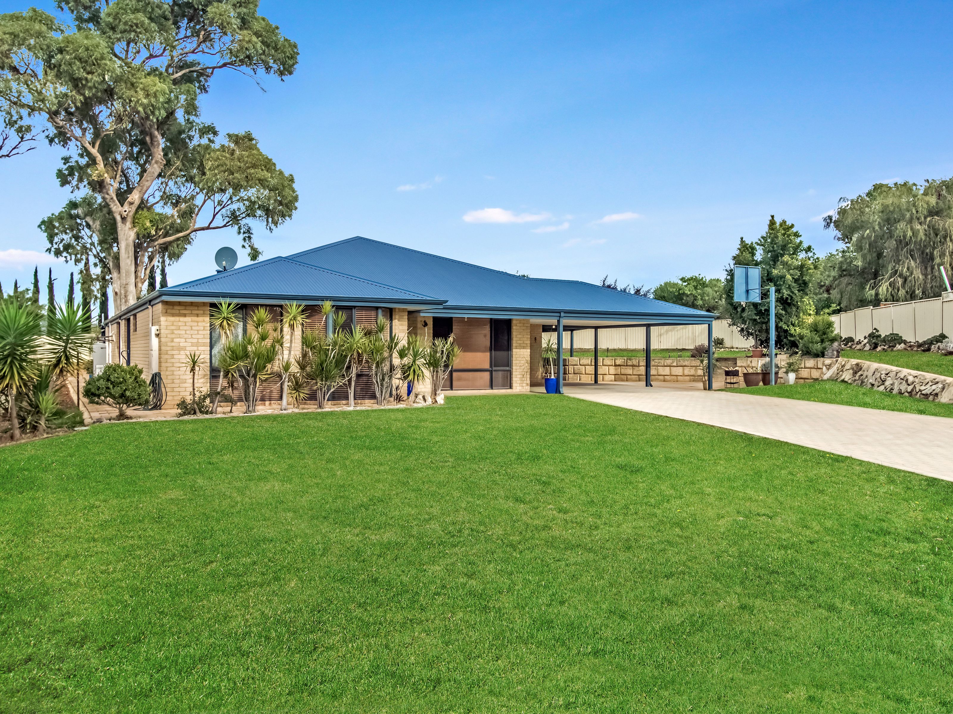 4 Bookara View, Lakelands, WA 6180