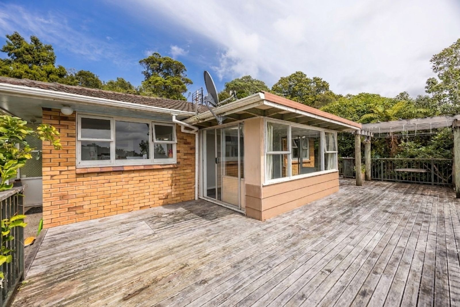 453 Scenic Drive, Waiatarua, Waitakere City