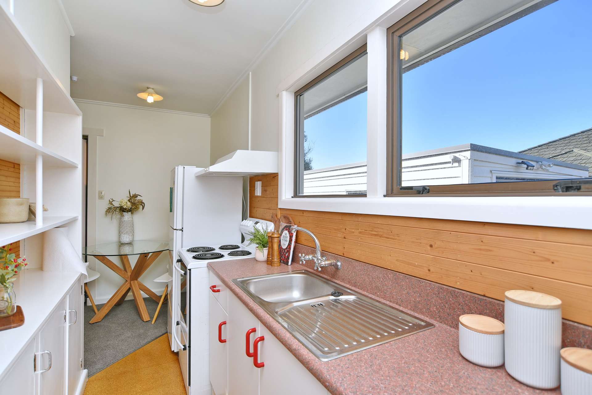 79b Mackenzie Avenue photo 2