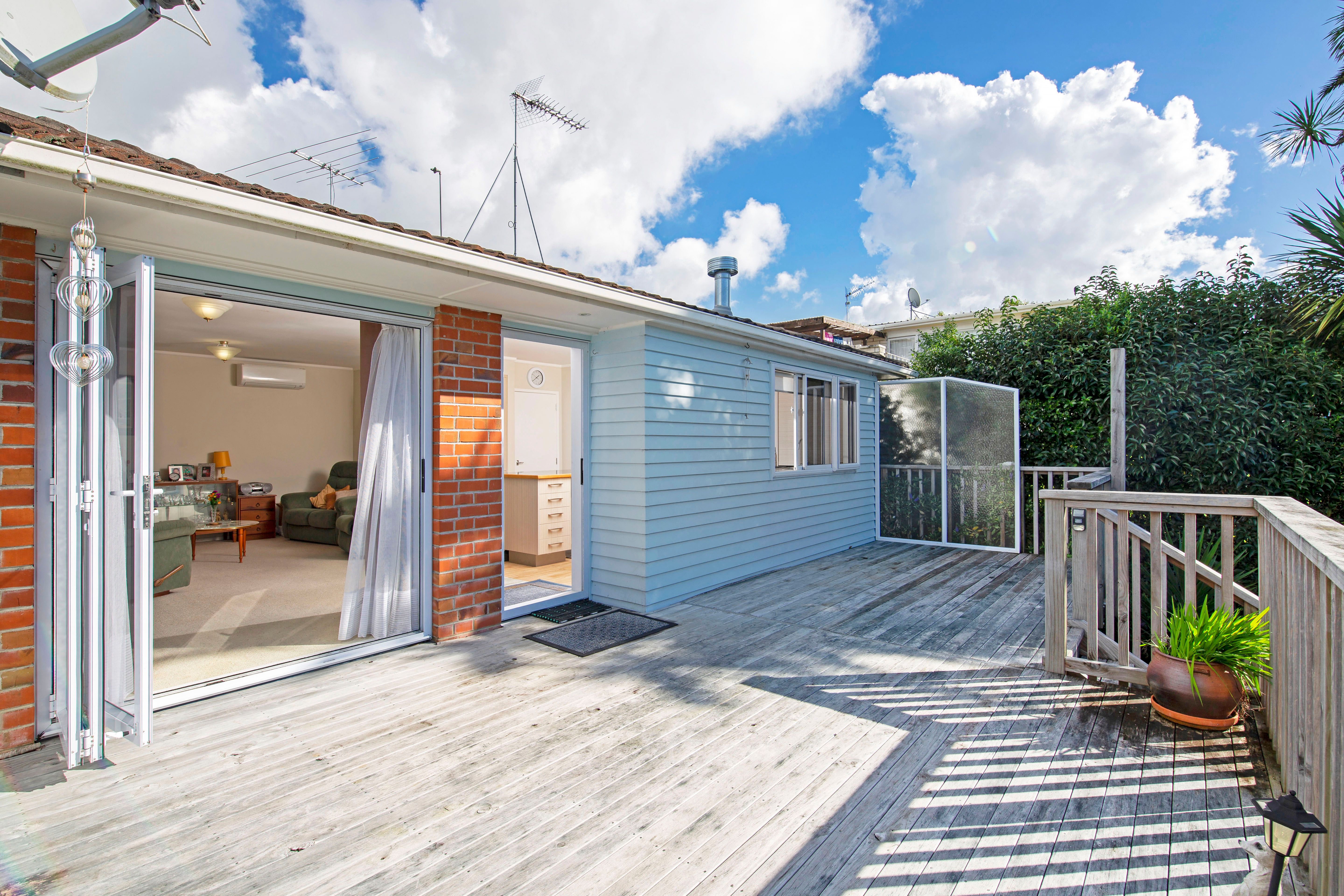 2/44 Judkins Crescent, Cockle Bay, Manukau City