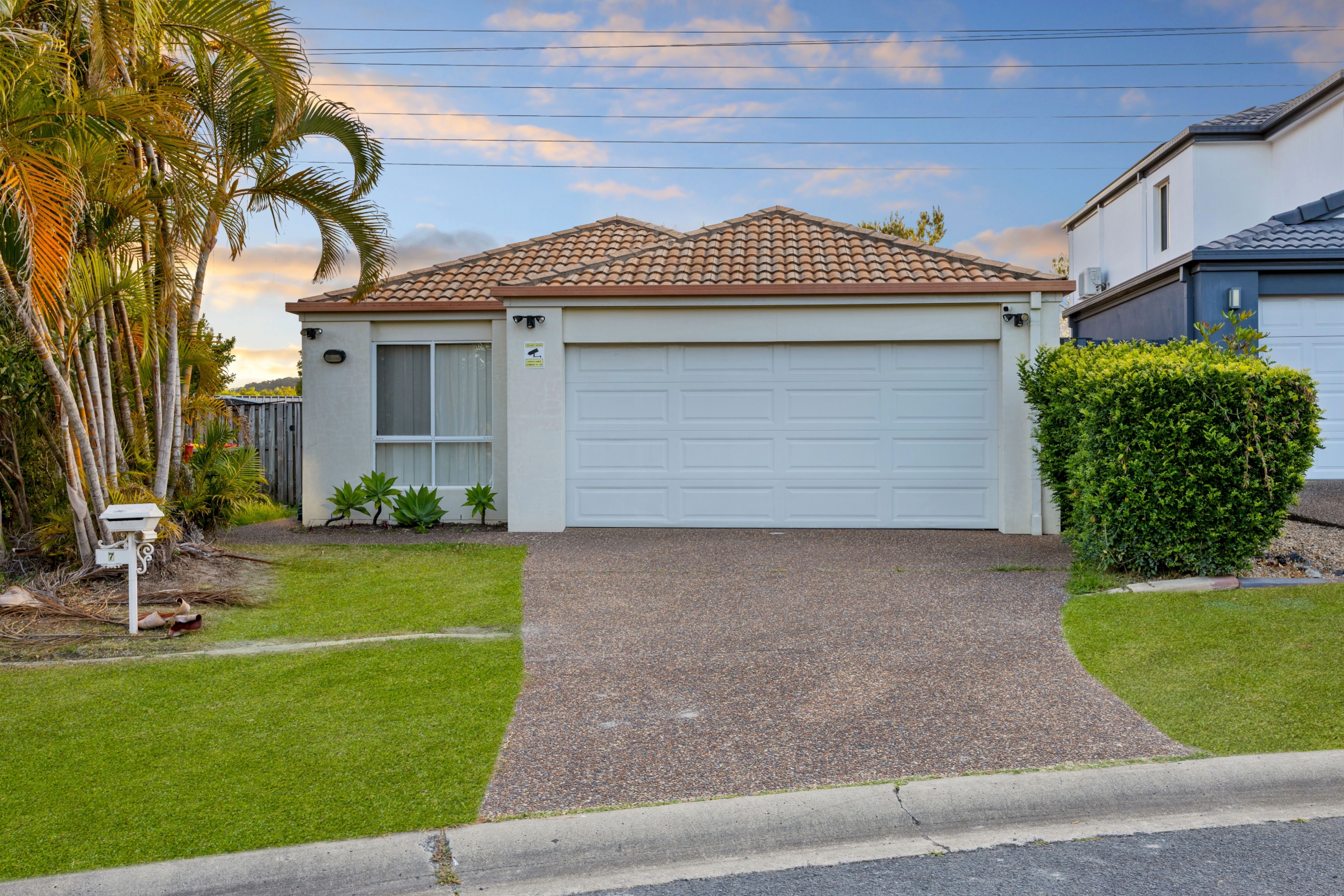 7 Solitaire Place — photo 22 of 23