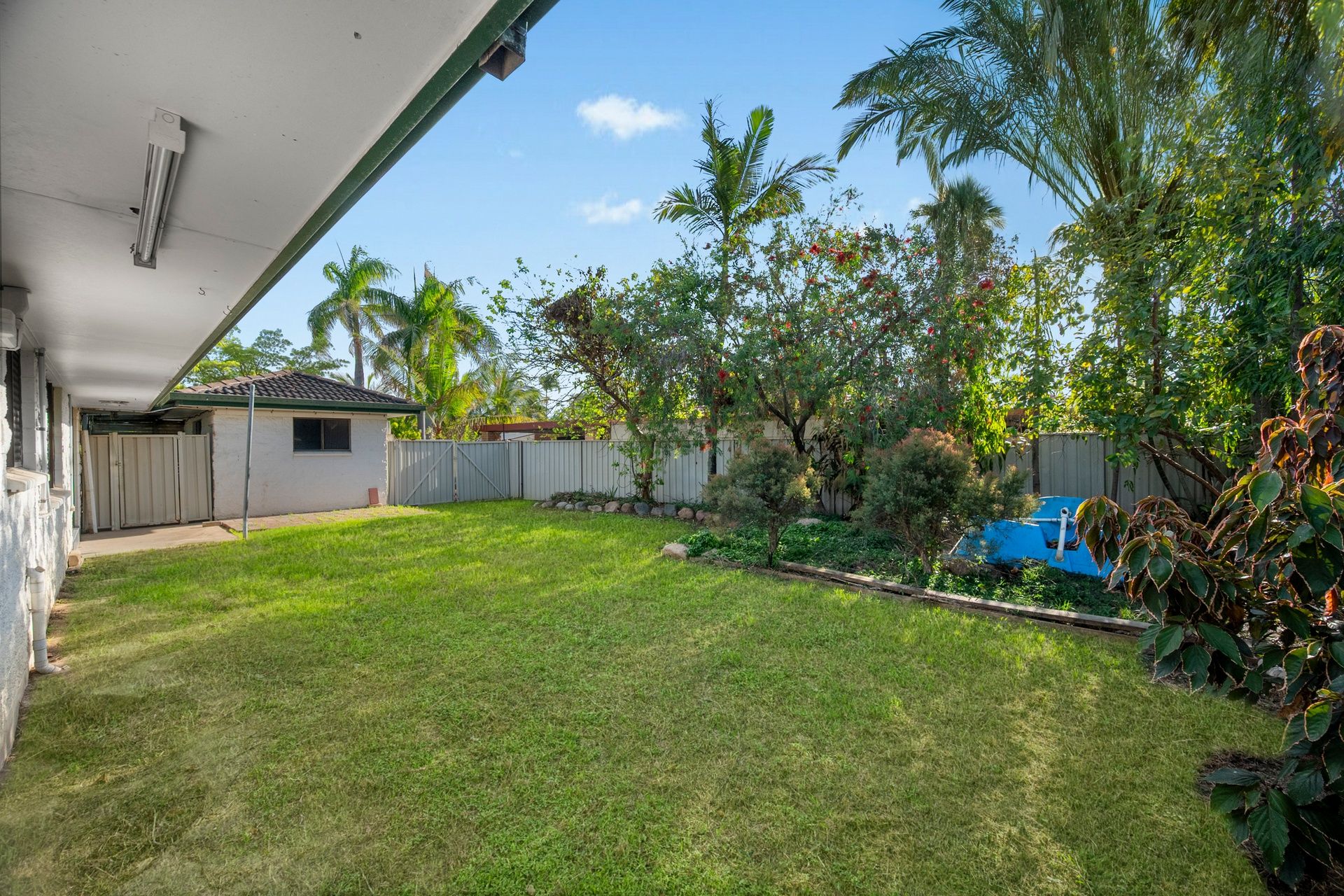 6 Salisbury Crescent — photo 11 of 15