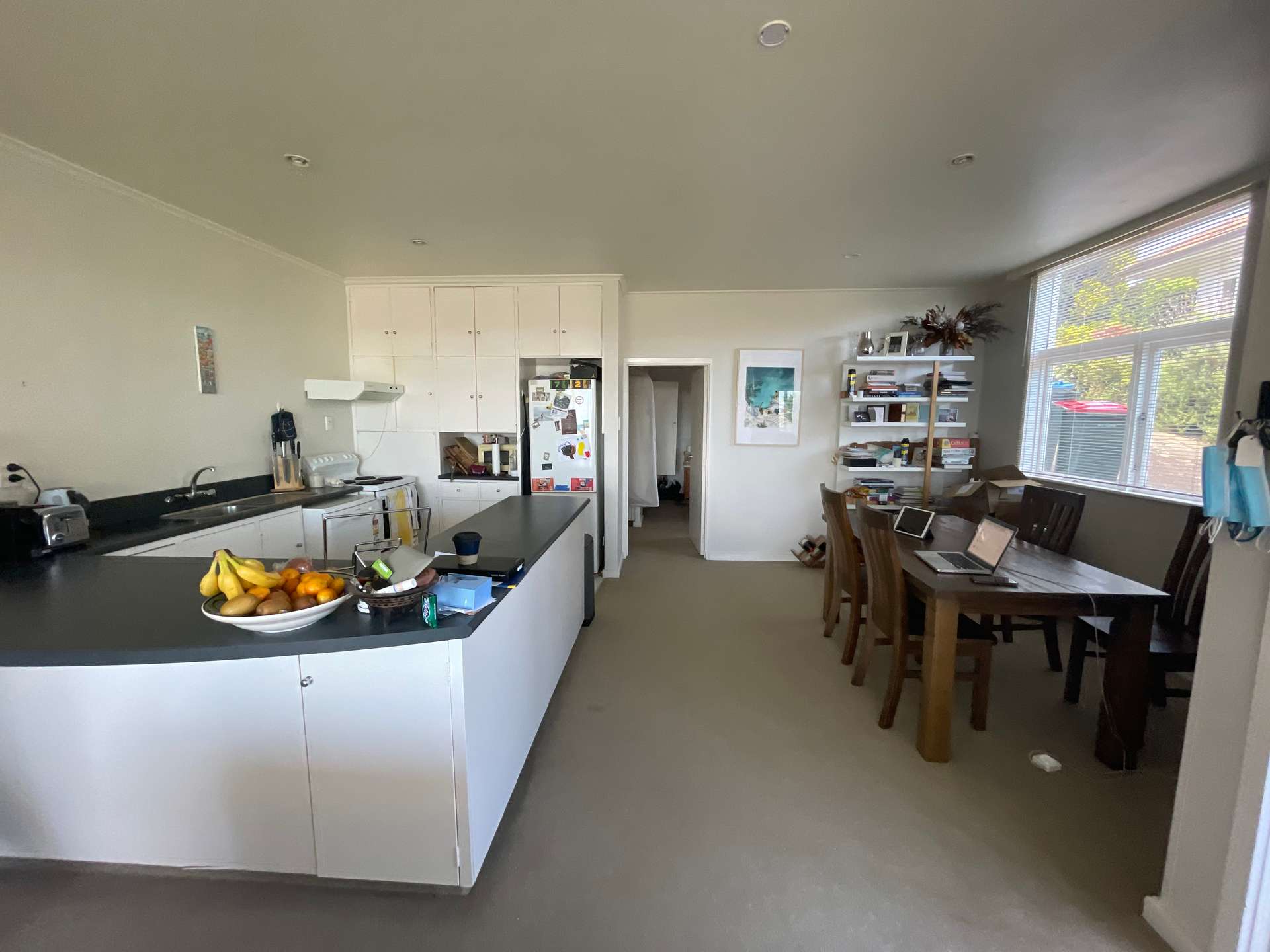 a/146 Paritai Drive photo 2
