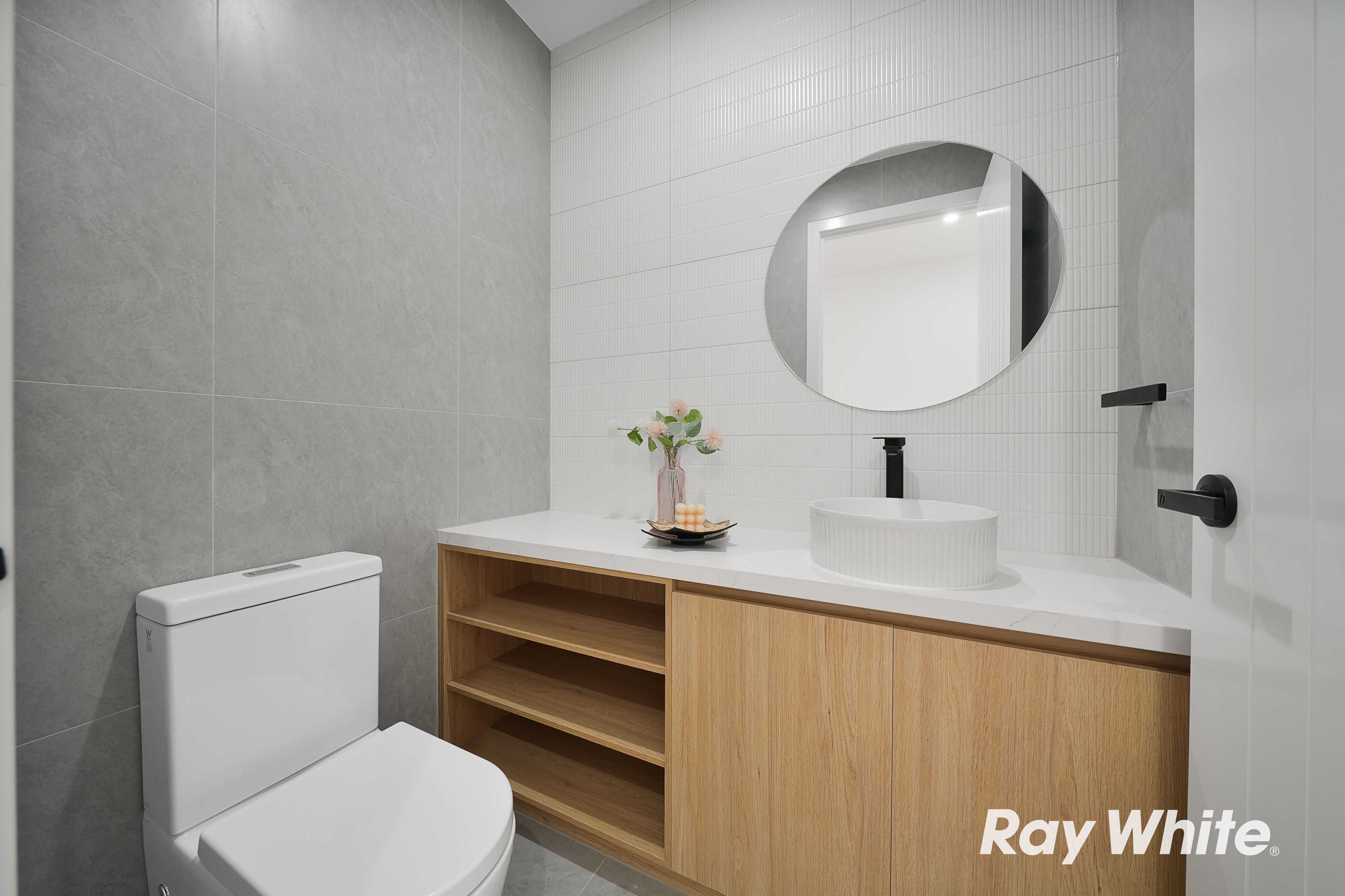 41 Batehaven Crescent — photo 17 of 21