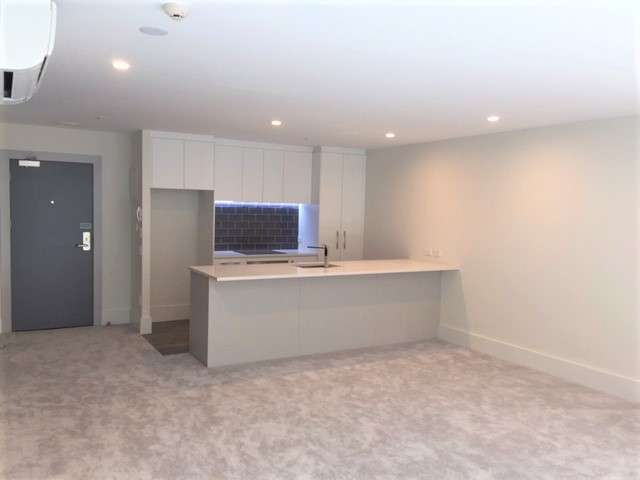 35/8 Whikater Place photo 1