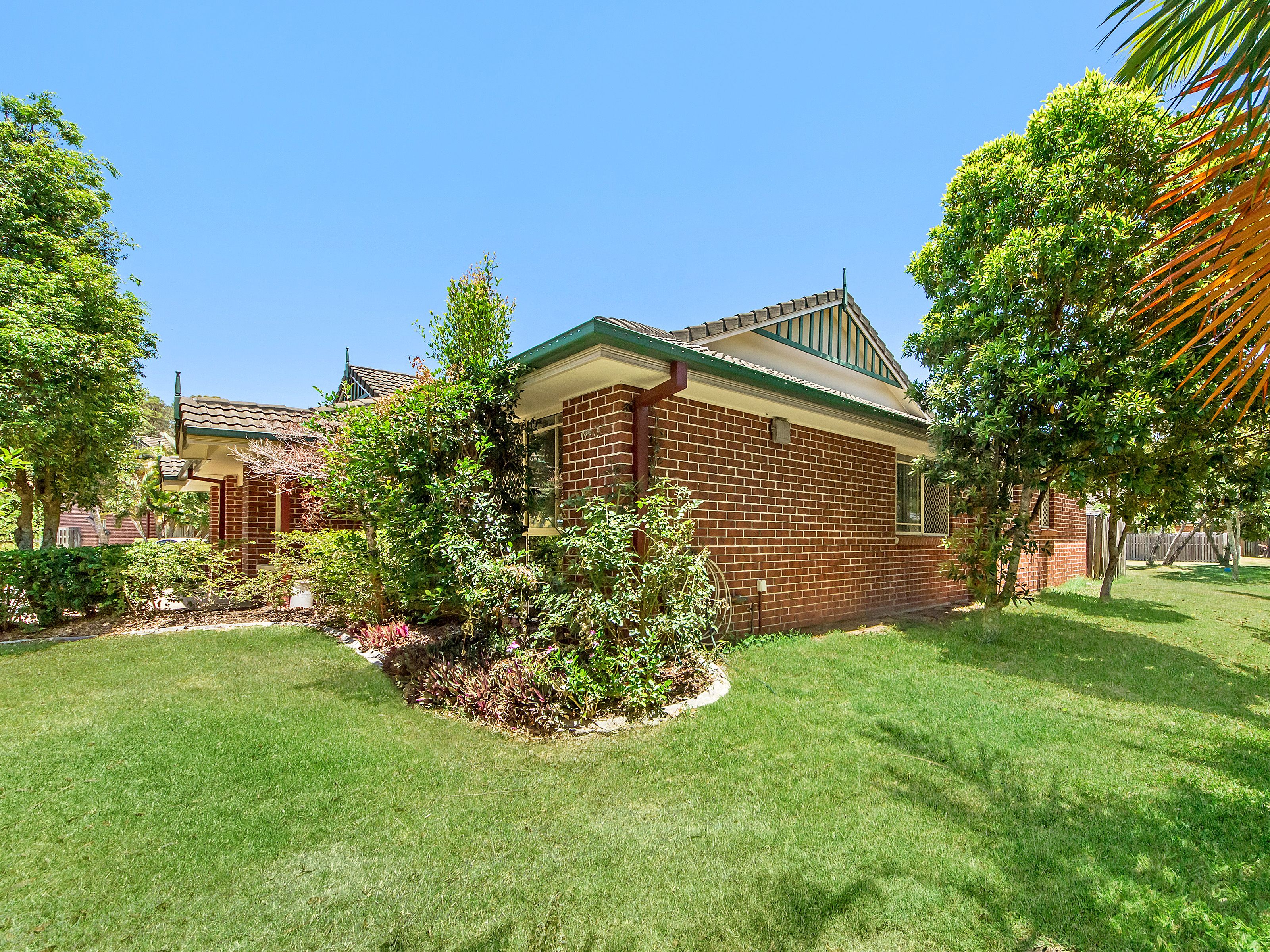 11/400 Pine Ridge Road, Coombabah, QLD 4216