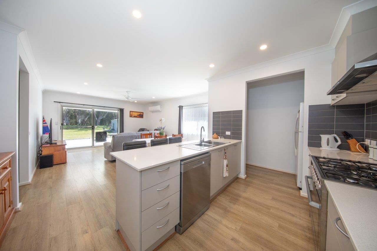 10 Riverview Drive — photo 15 of 19